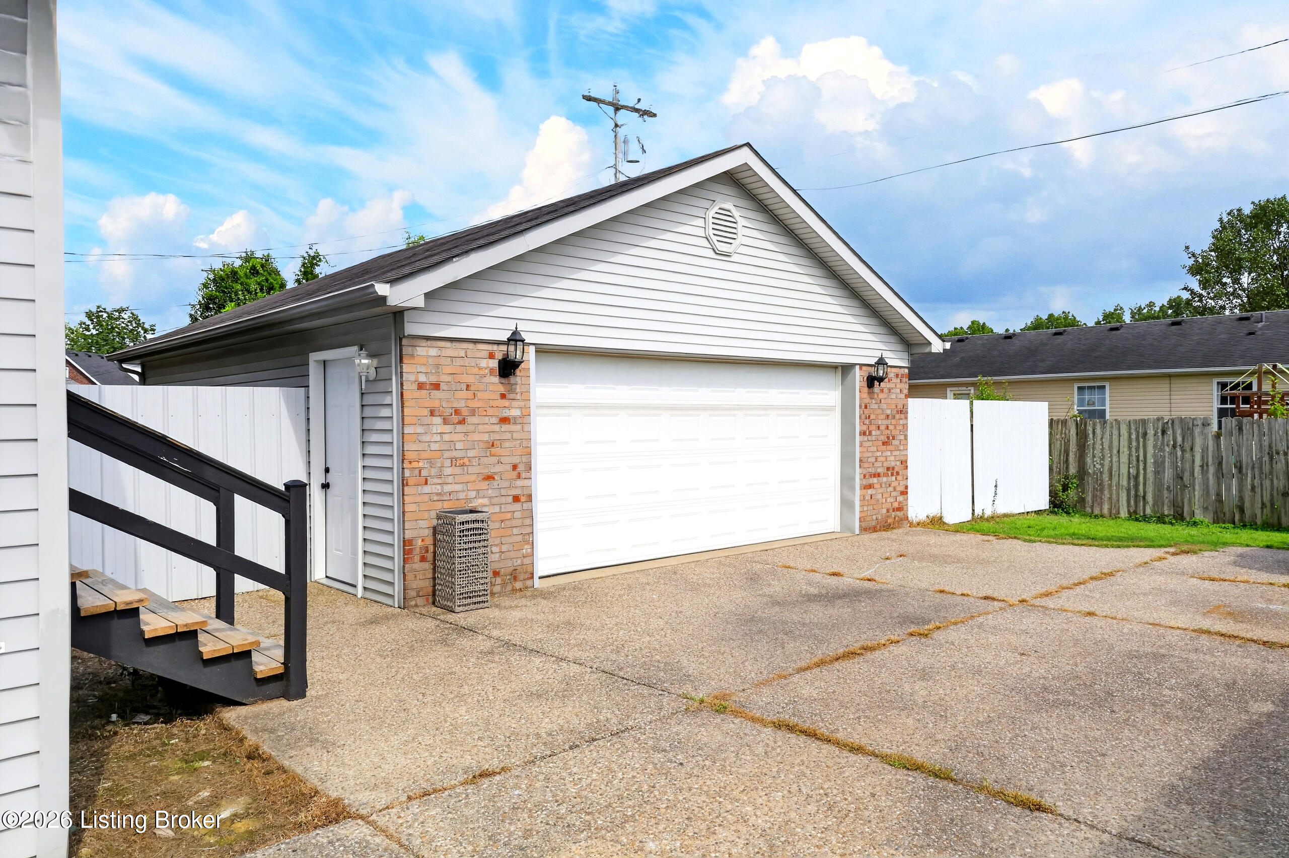 651 Beech Grove Rd