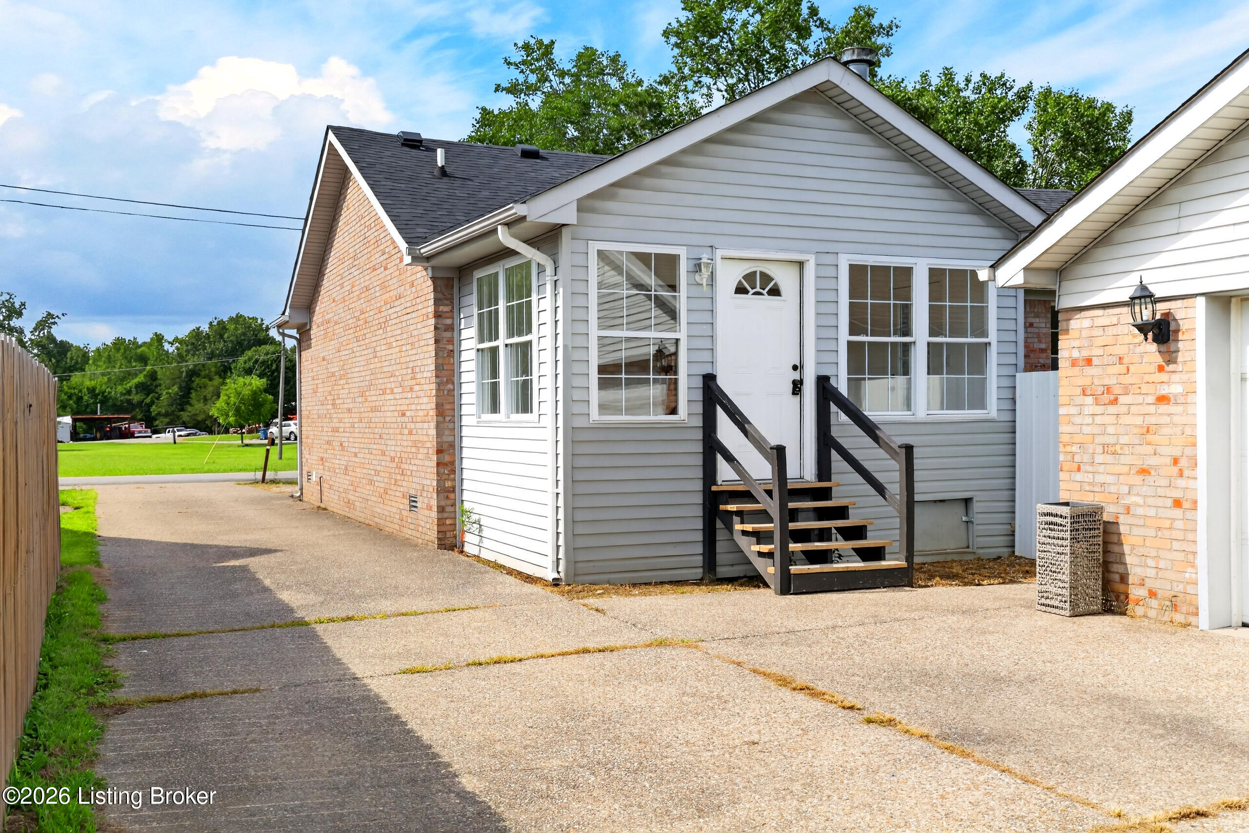 651 Beech Grove Rd