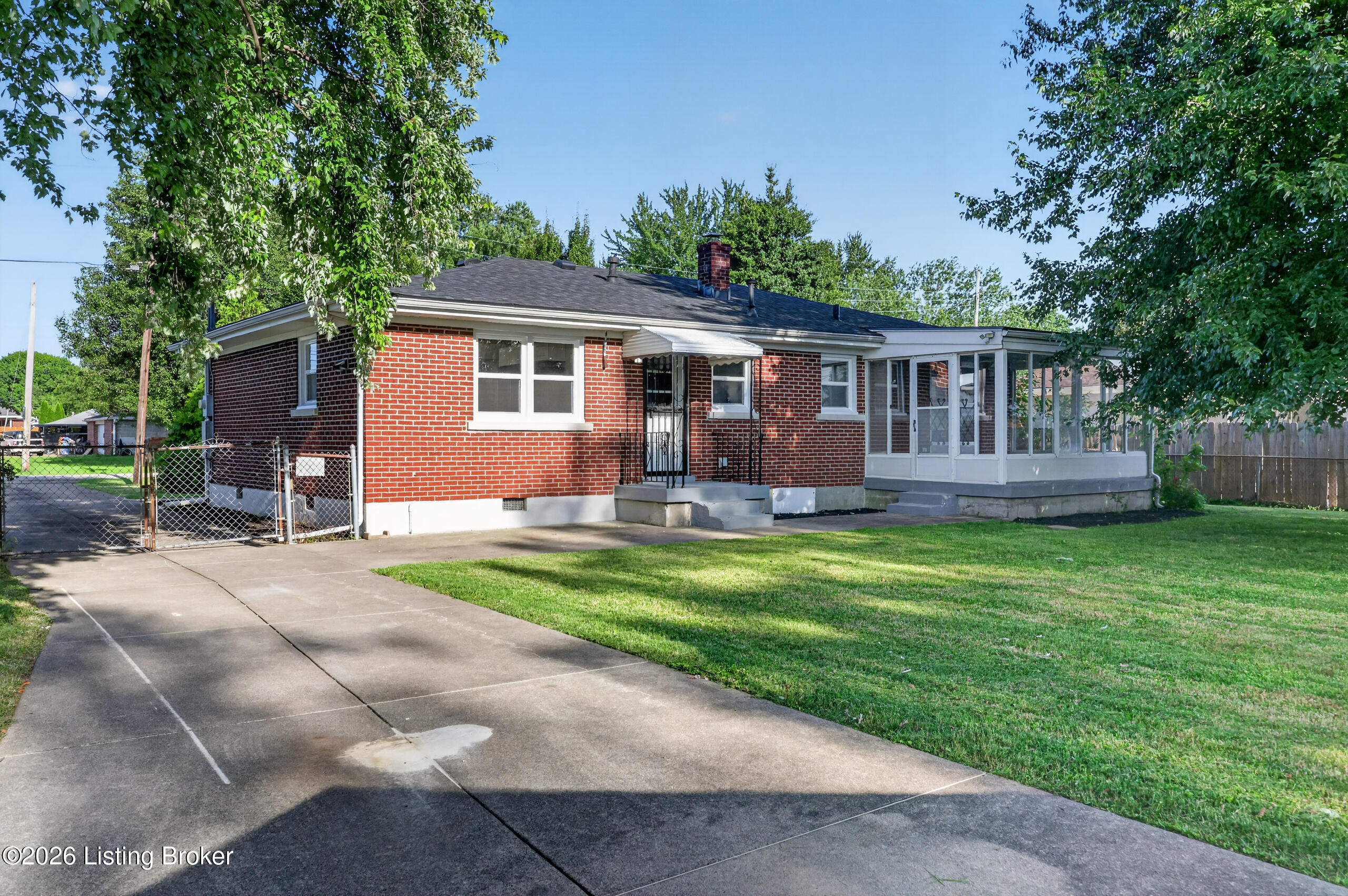 5125 Emerald Dr
