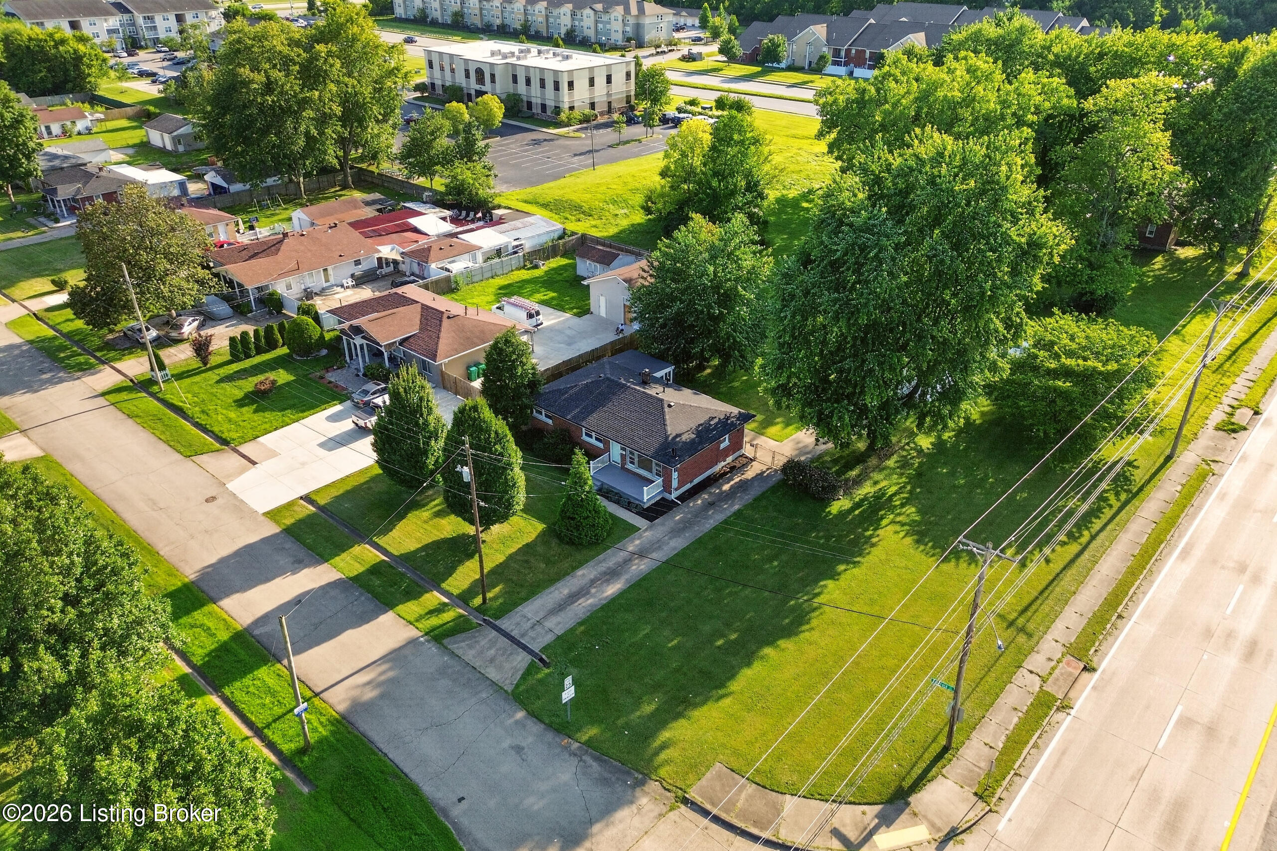 5125 Emerald Dr