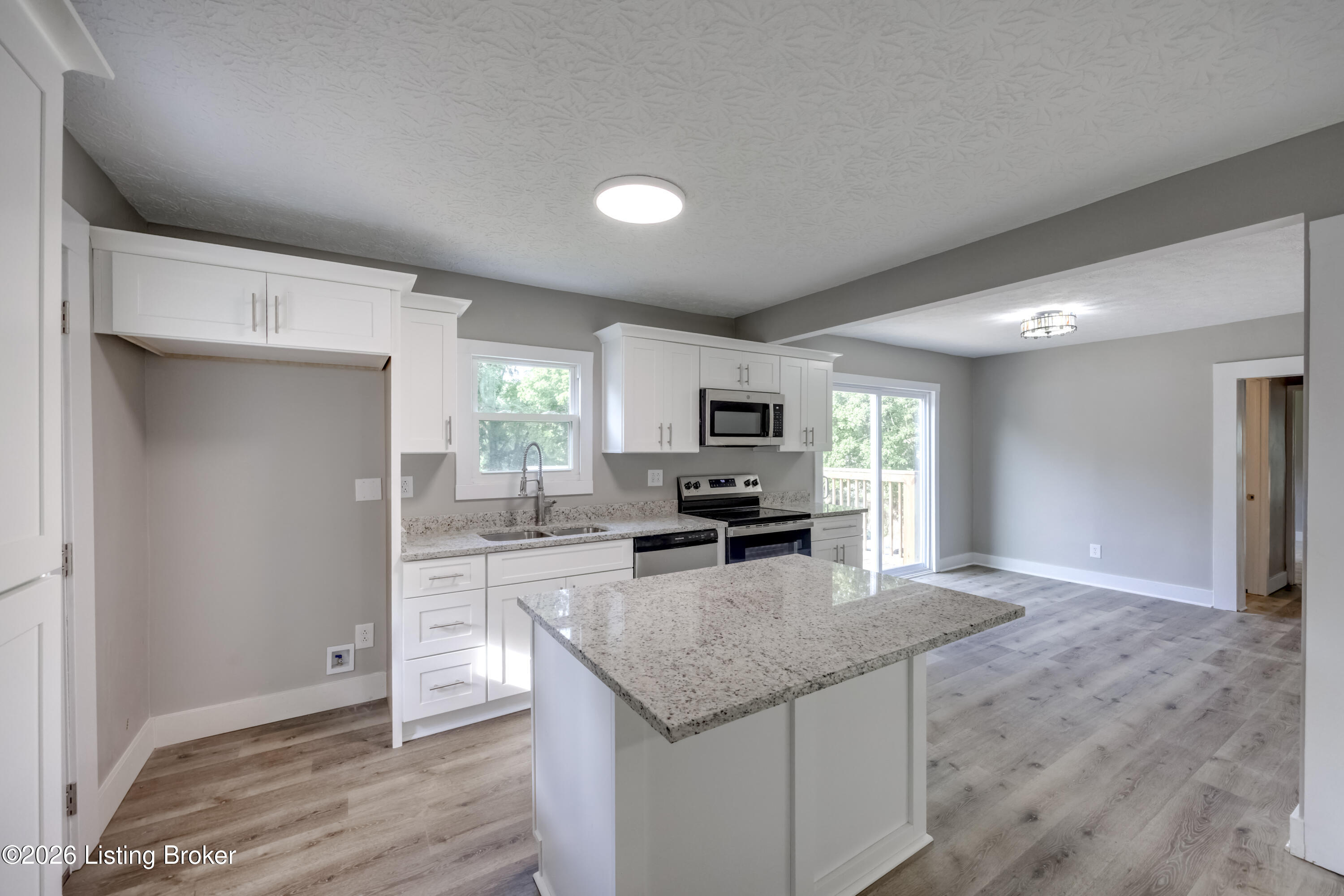 1010 Palatka Rd