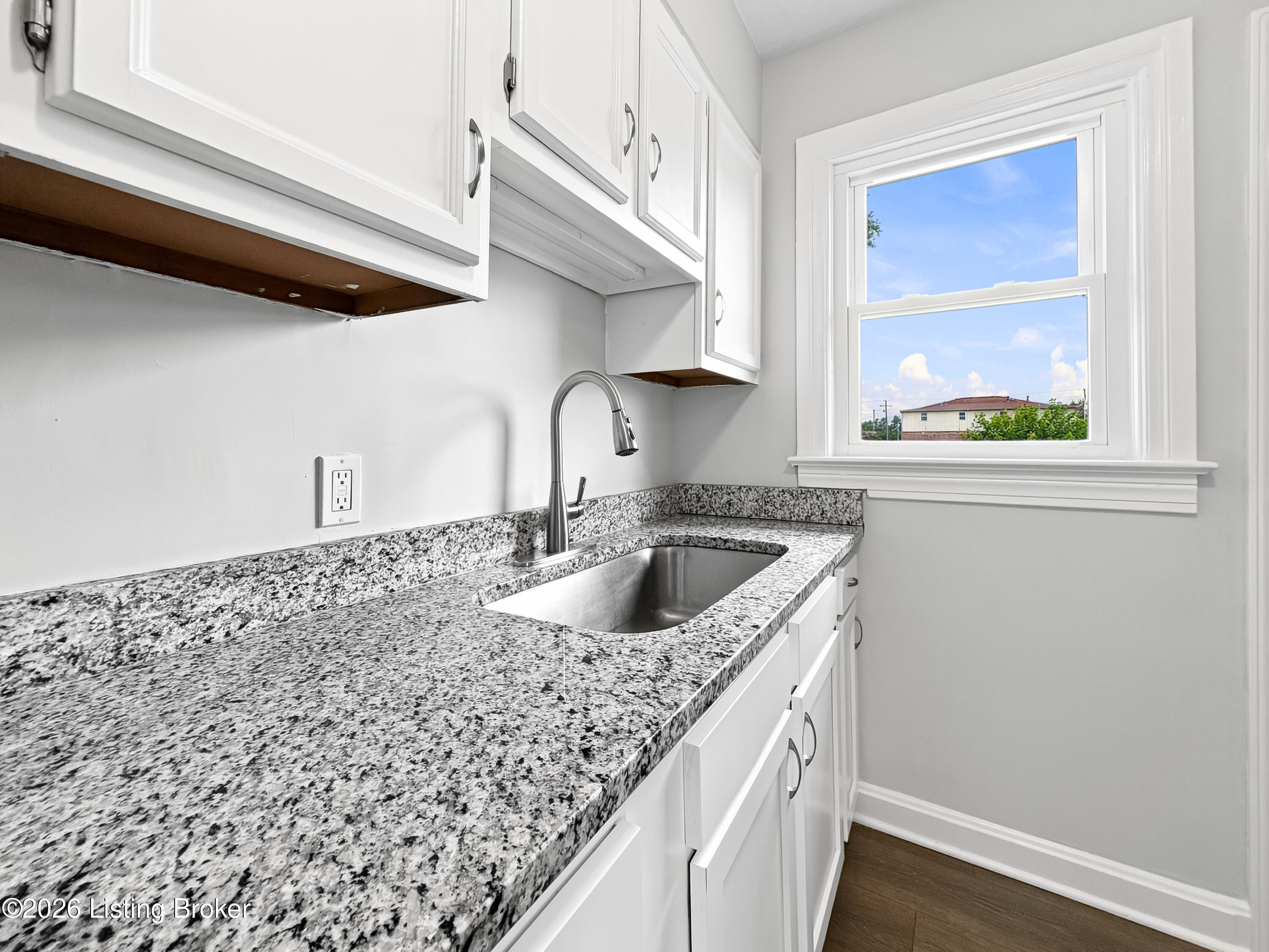 10407 Villa Dr