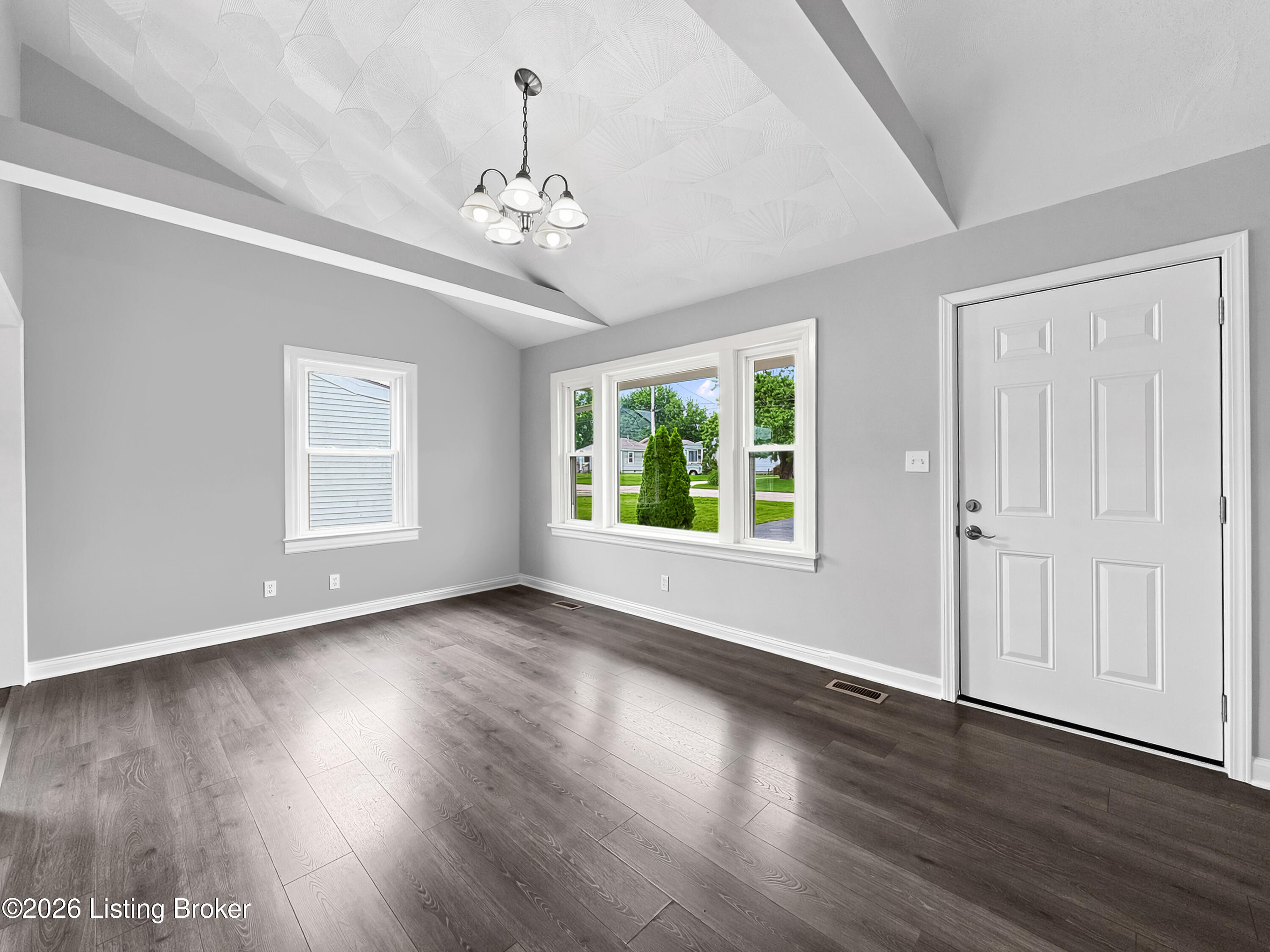 10407 Villa Dr