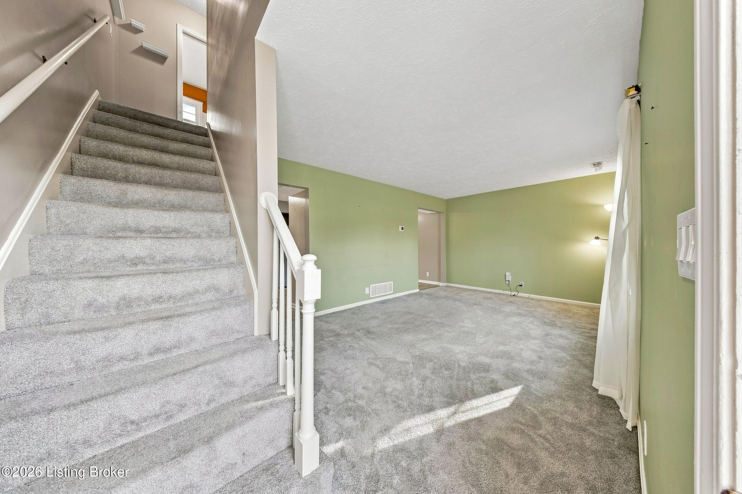 8319 Damascus Cir