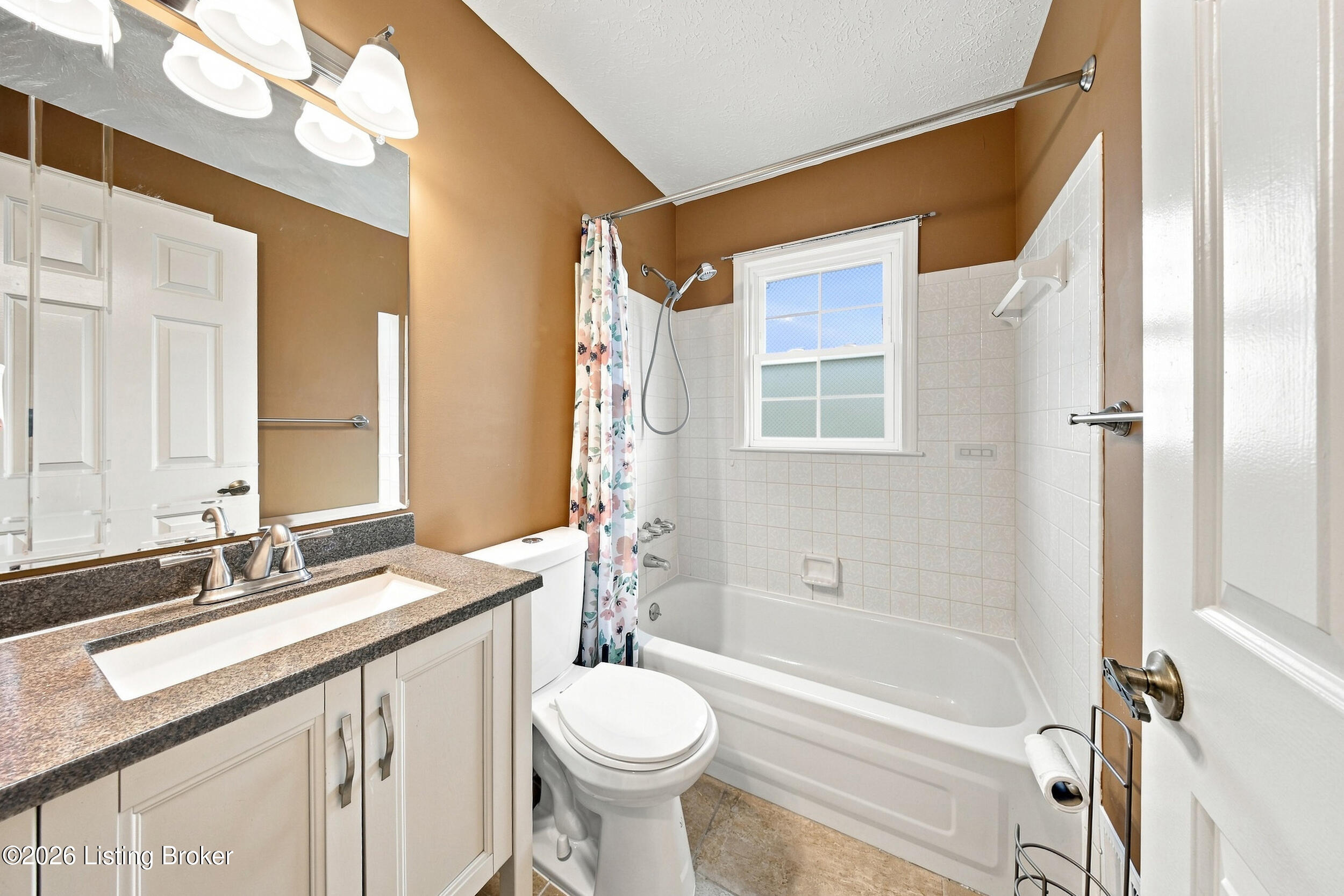 8319 Damascus Cir