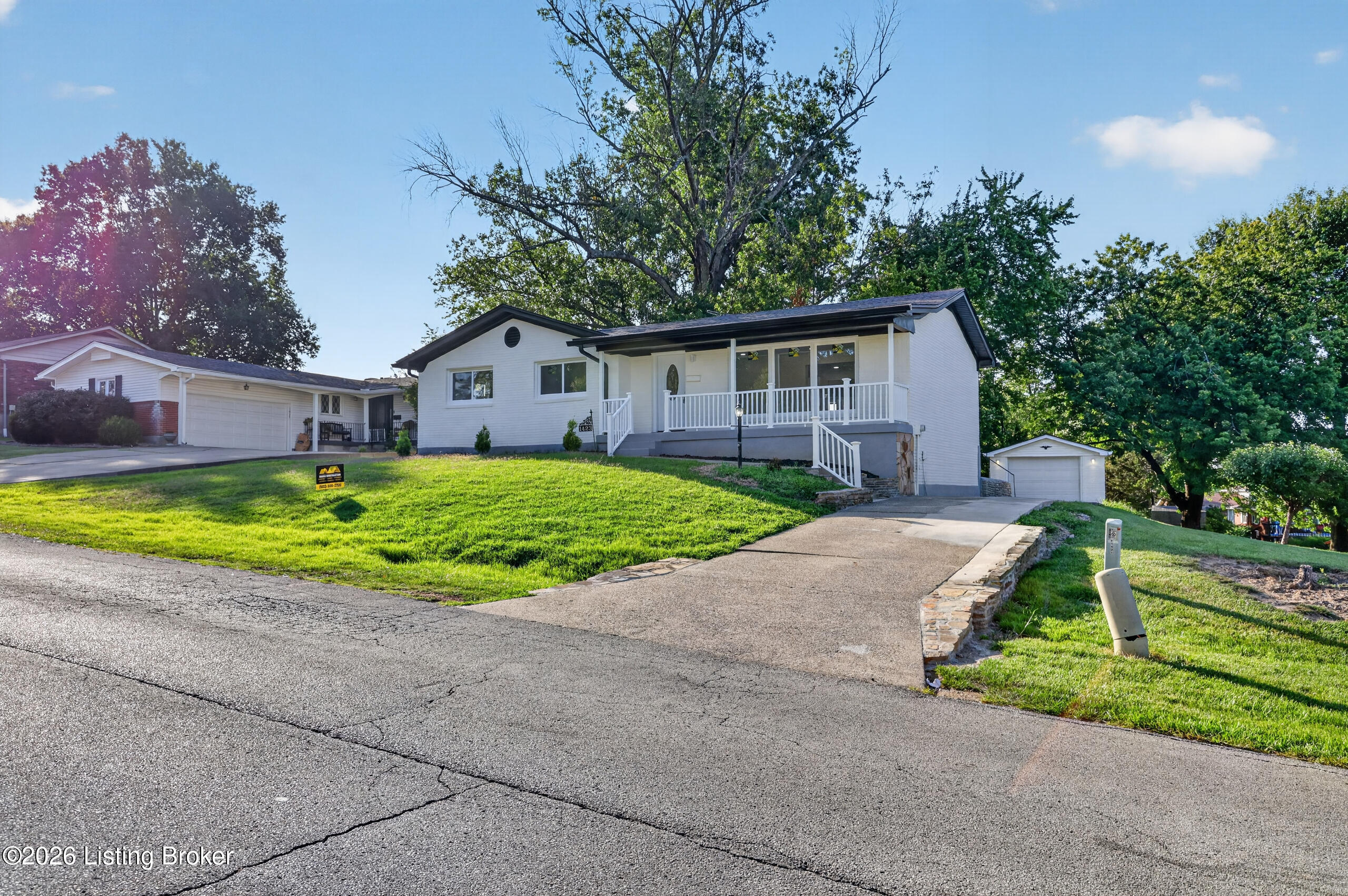 1423 Hobart Dr
