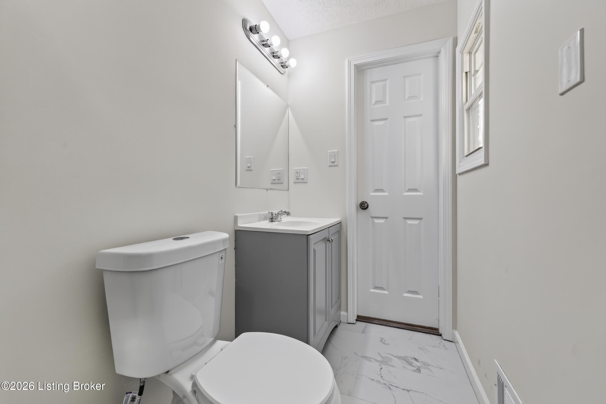 1423 Hobart Dr