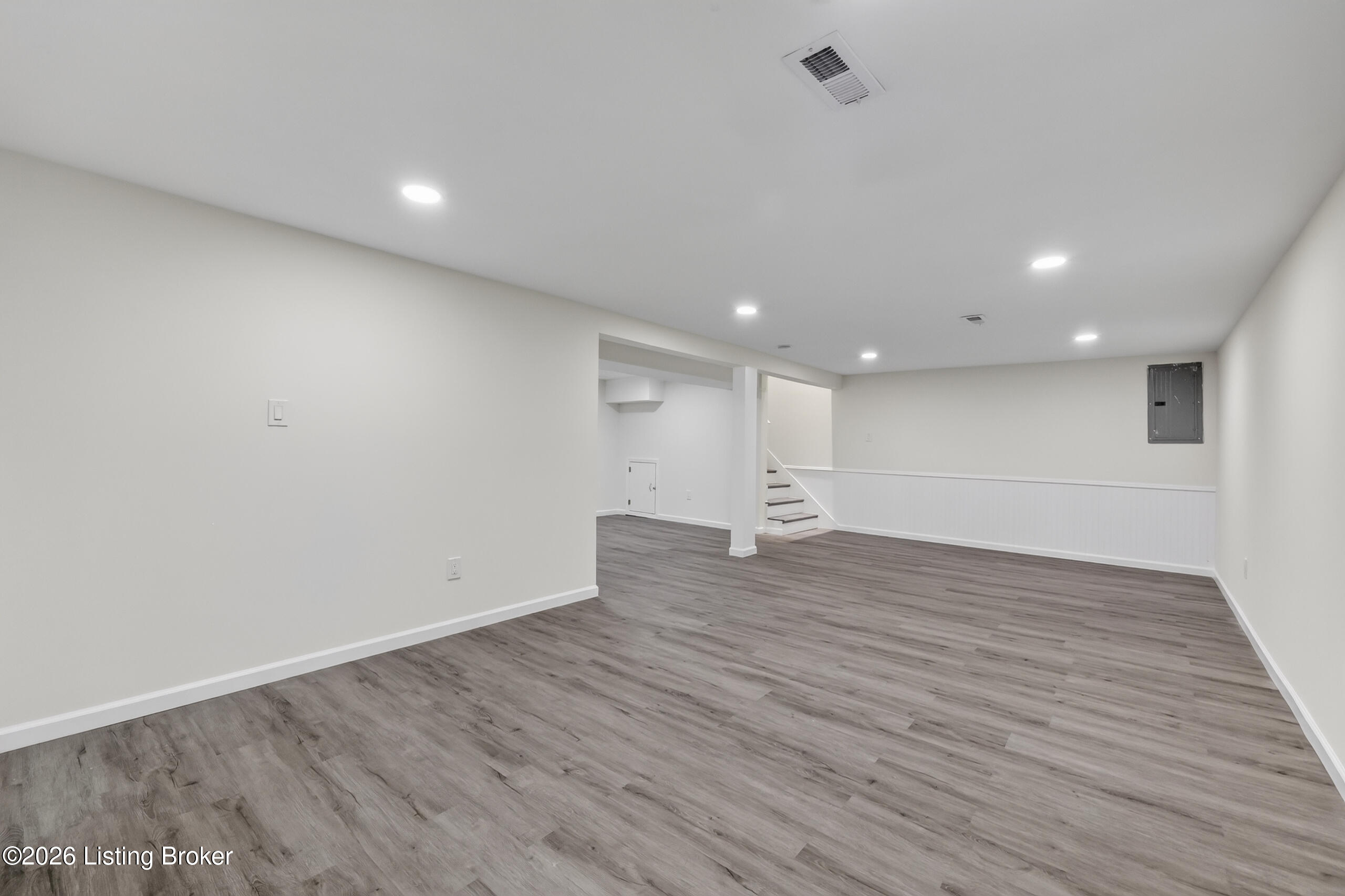 1423 Hobart Dr