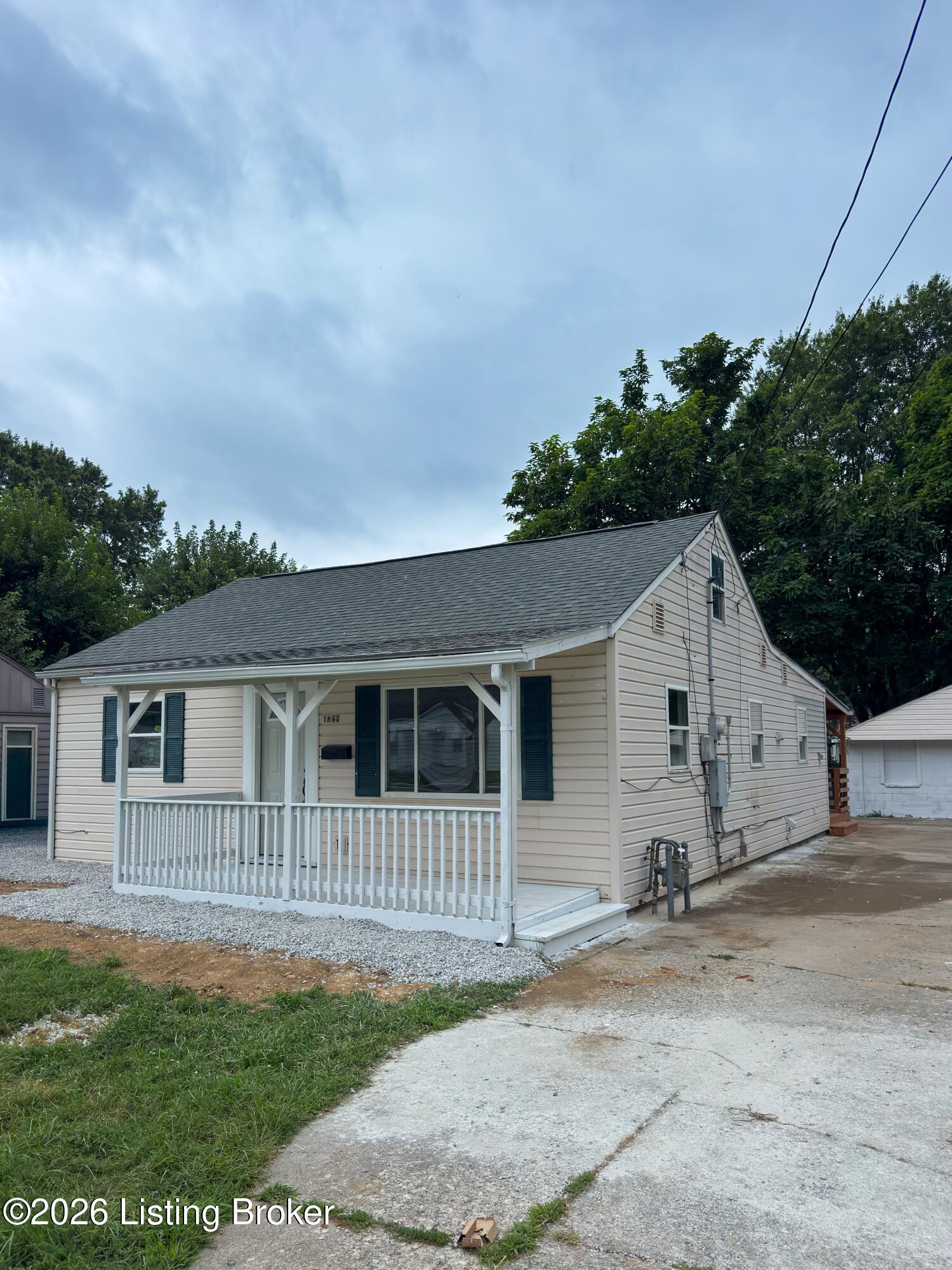 1728 Nelson Ave