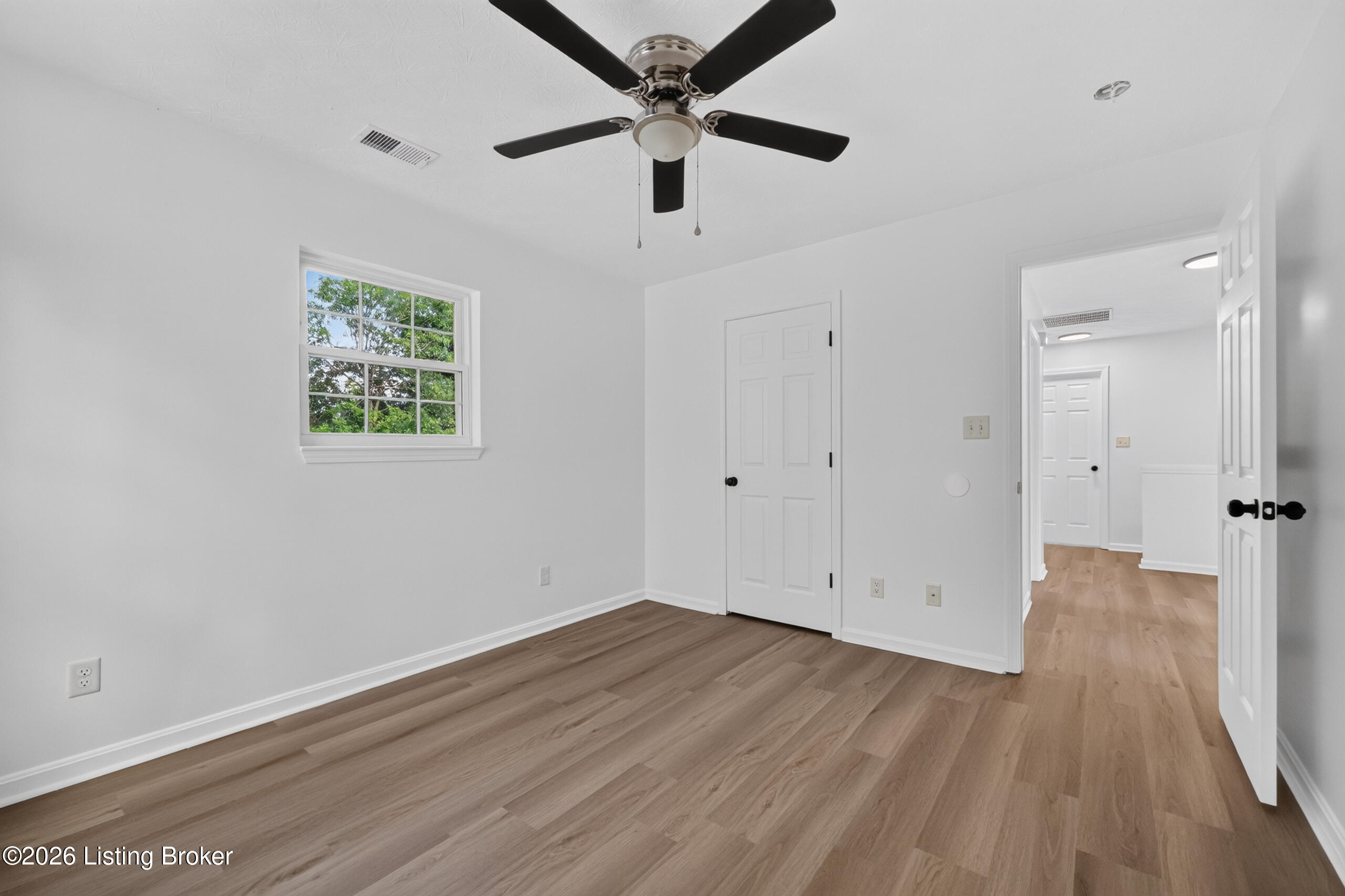 8113 Apple Valley Dr