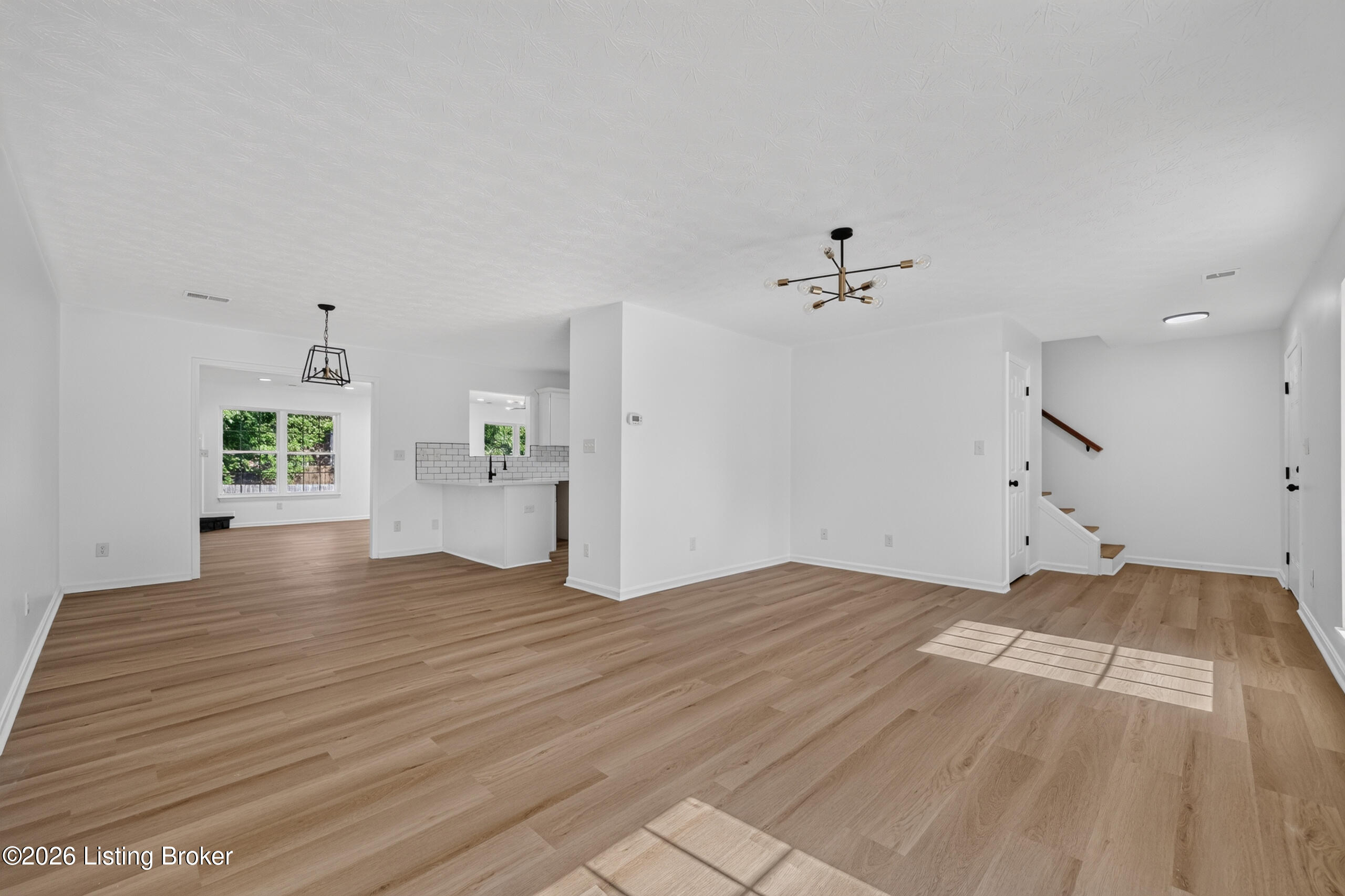 8113 Apple Valley Dr