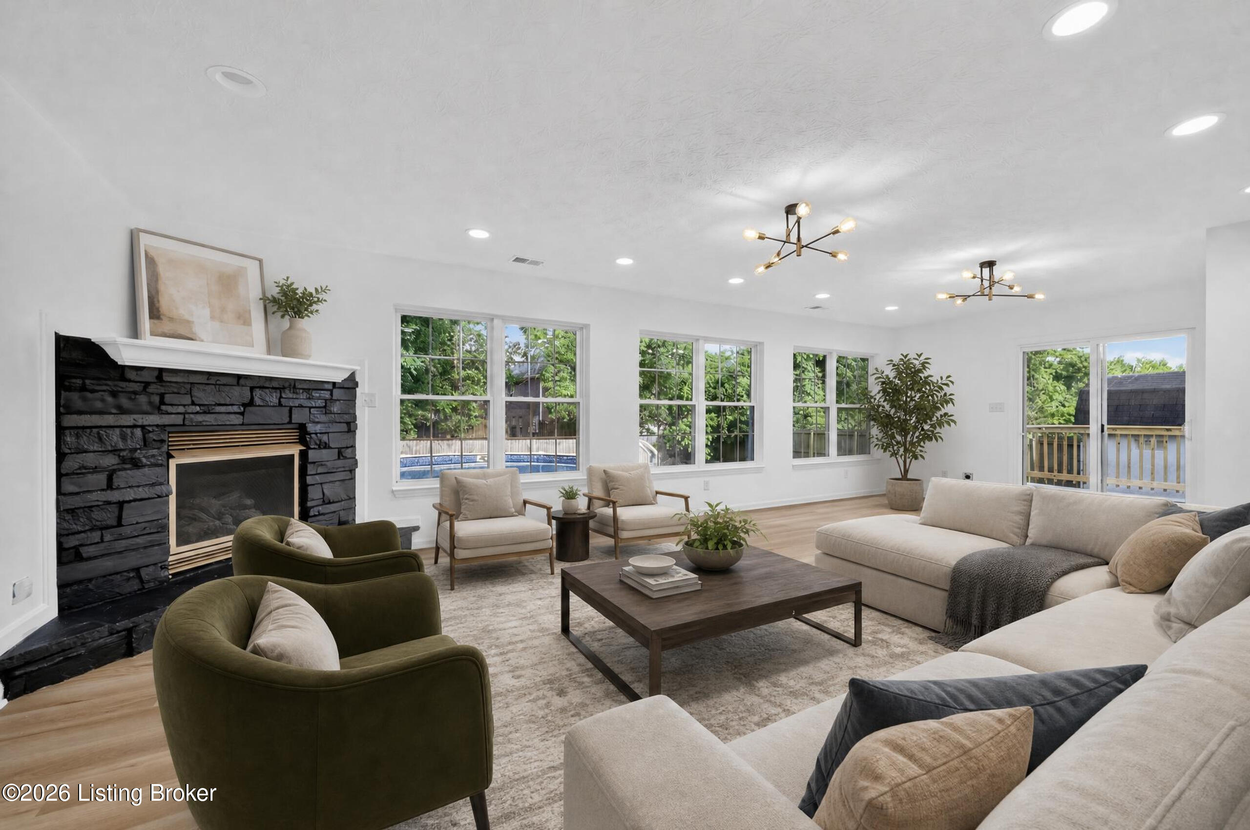 8113 Apple Valley Dr