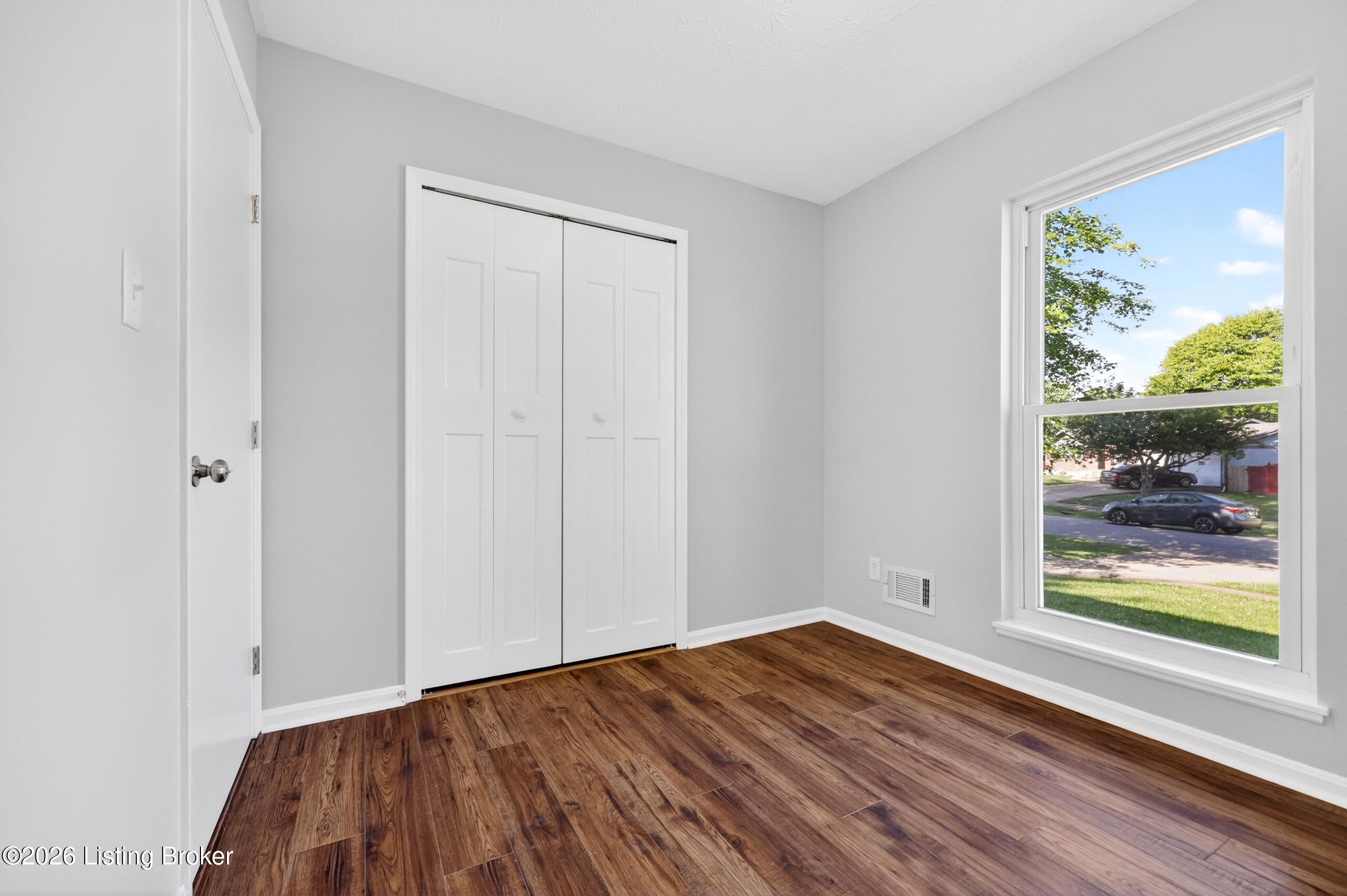 5905 Carmelwood Cir