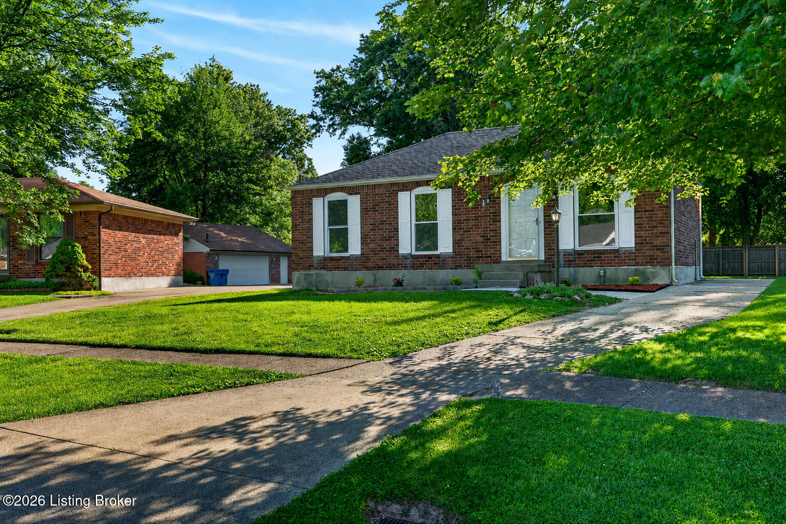 5905 Carmelwood Cir