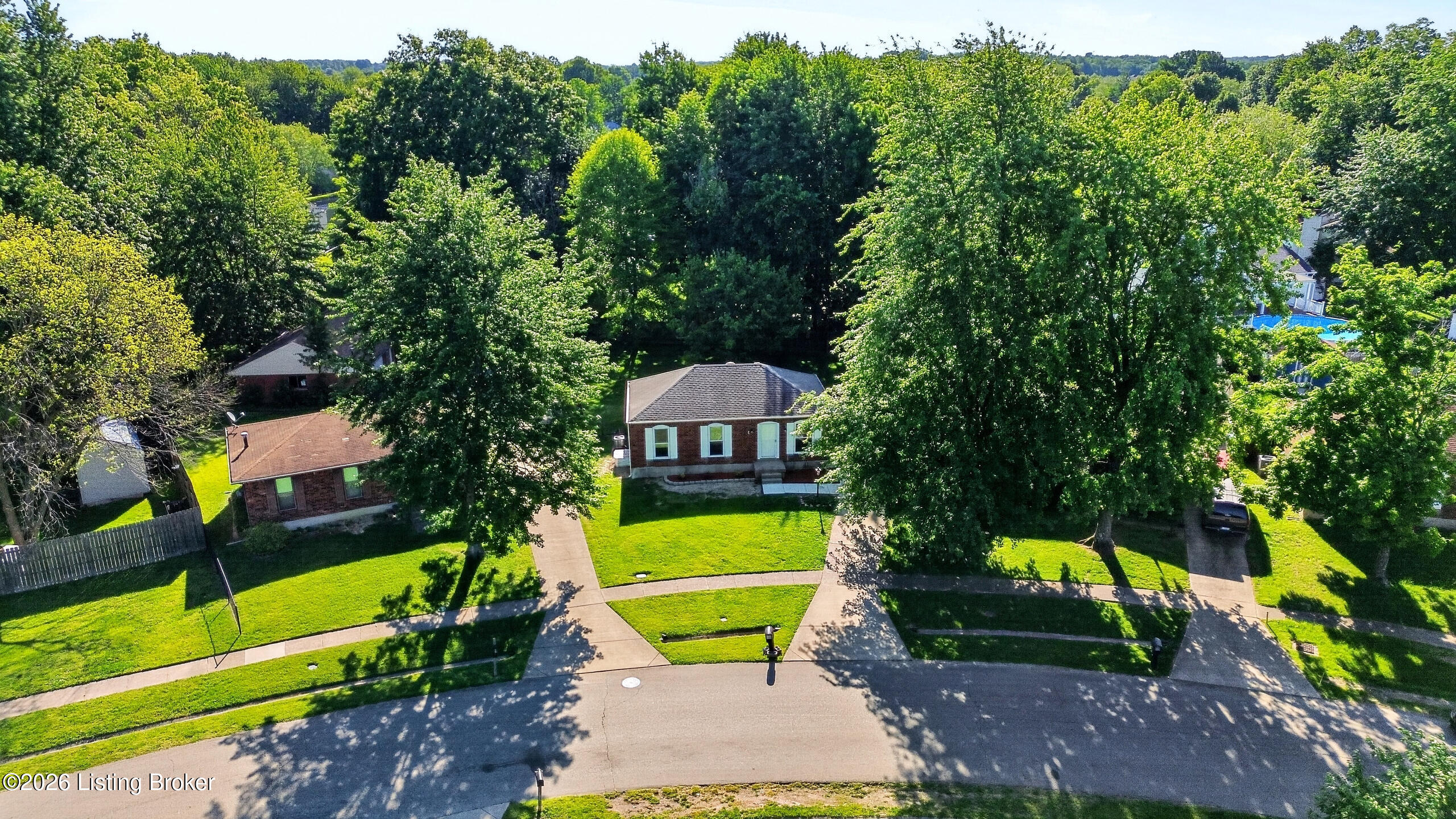 5905 Carmelwood Cir