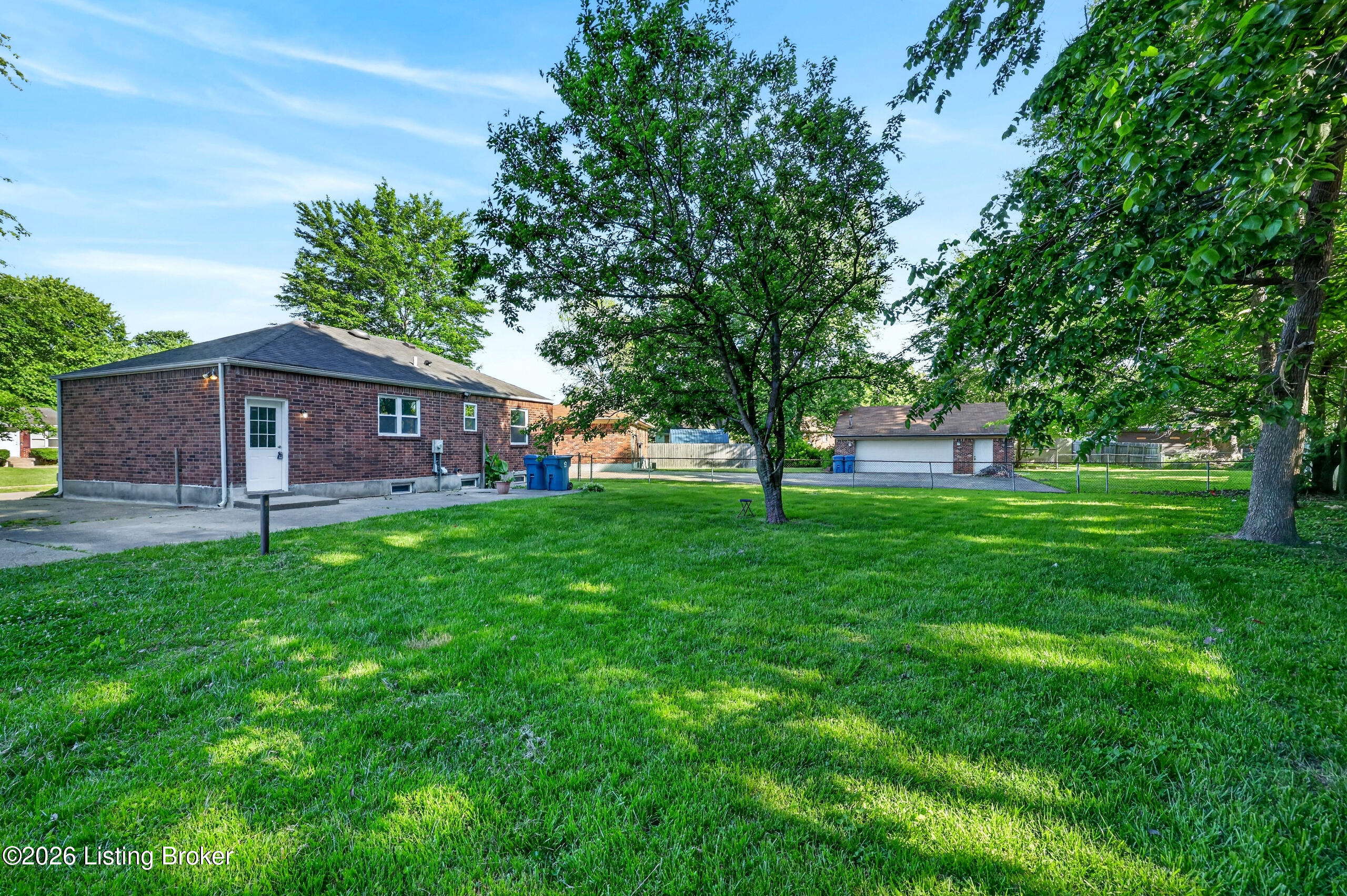 5905 Carmelwood Cir