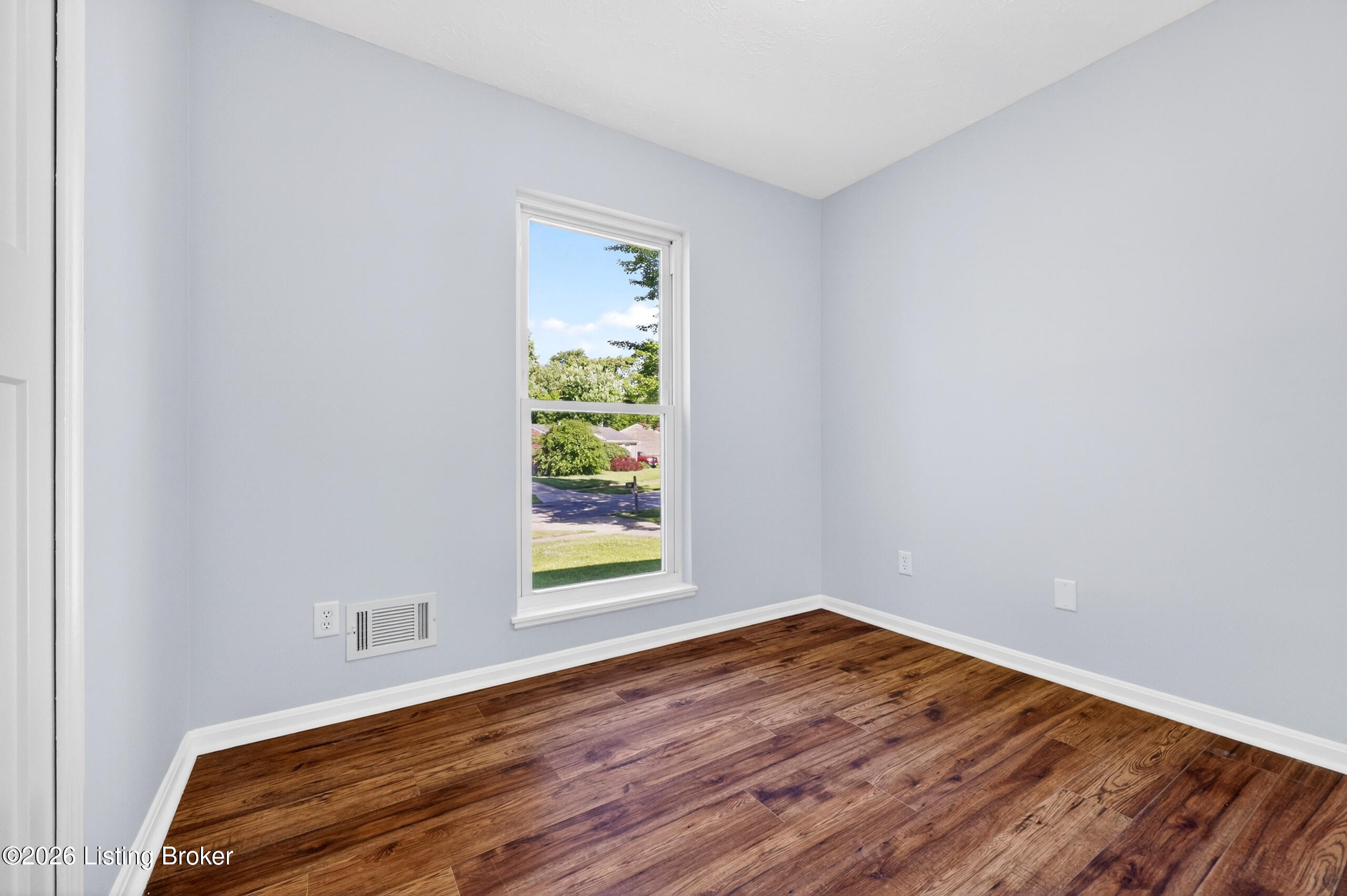 5905 Carmelwood Cir