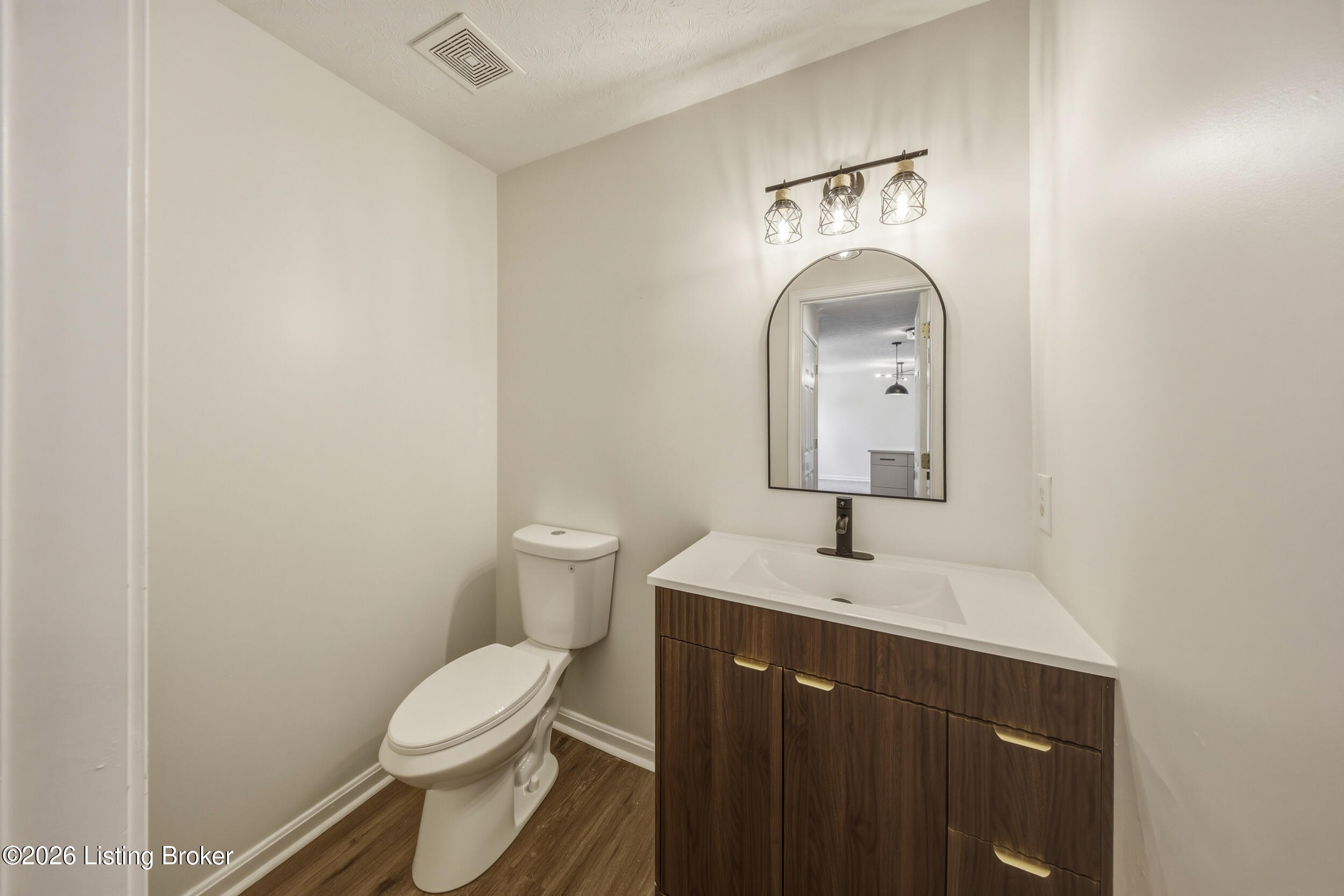 203 Taos Trail