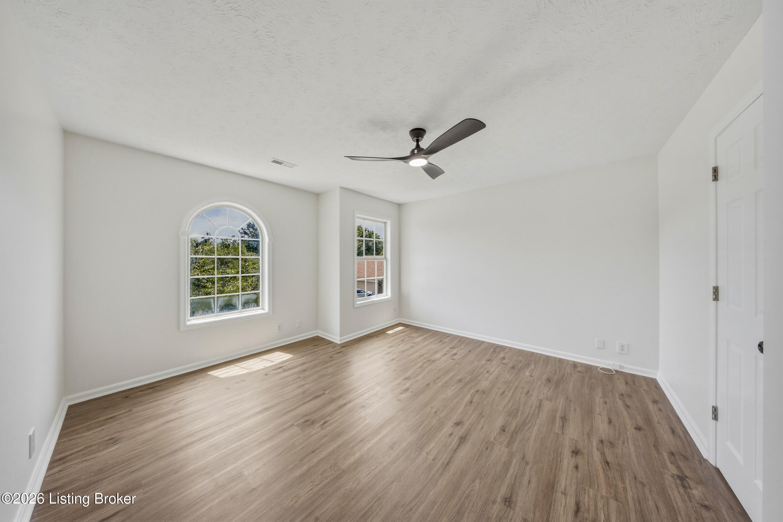 203 Taos Trail