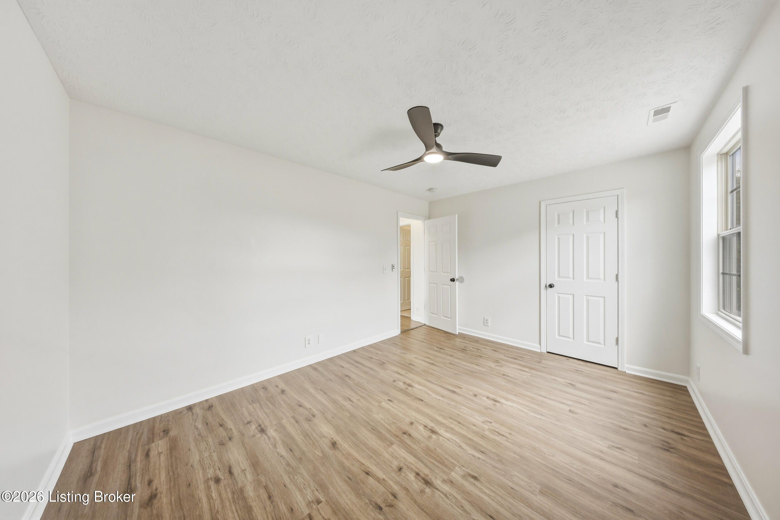203 Taos Trail