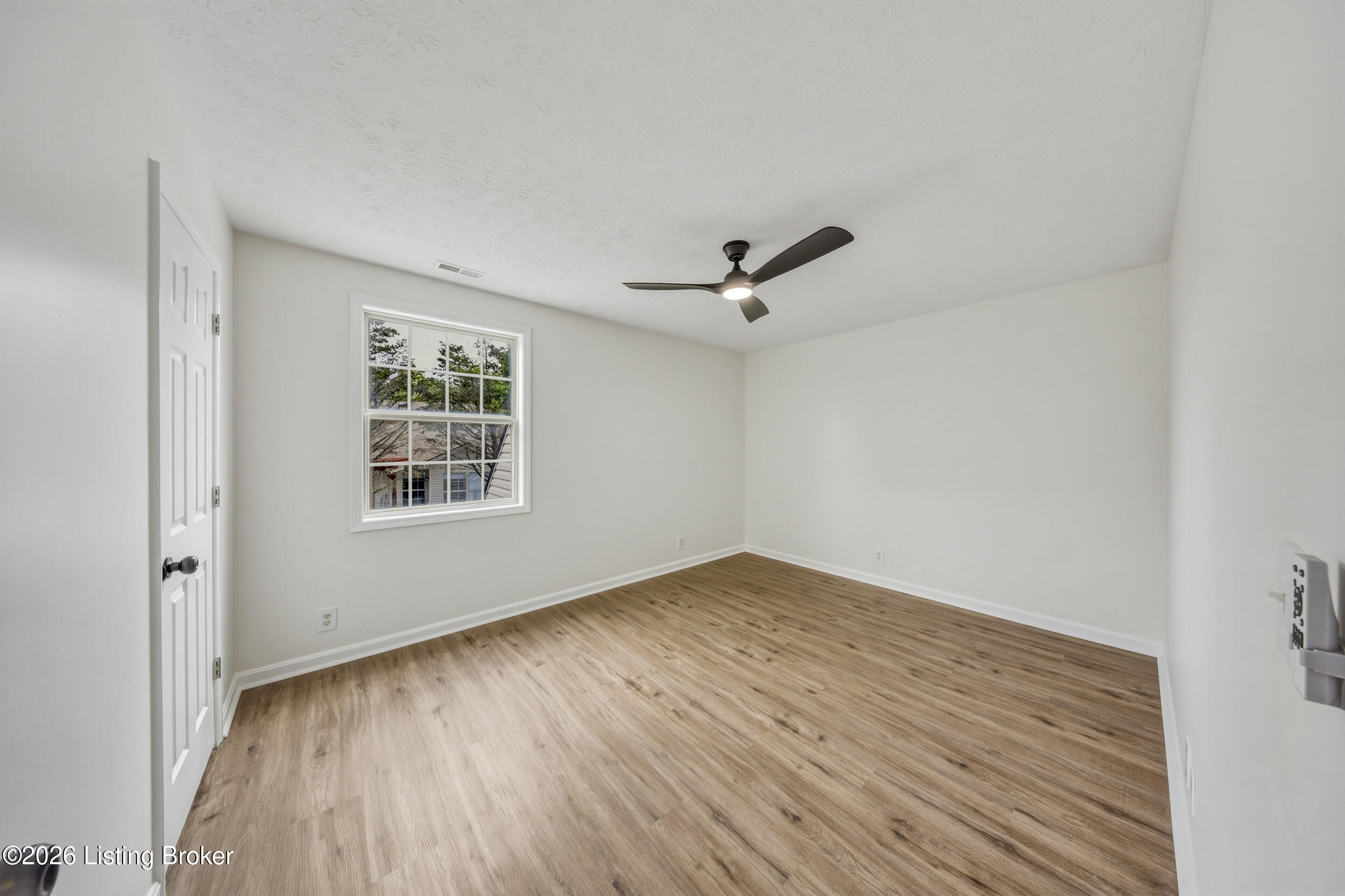203 Taos Trail