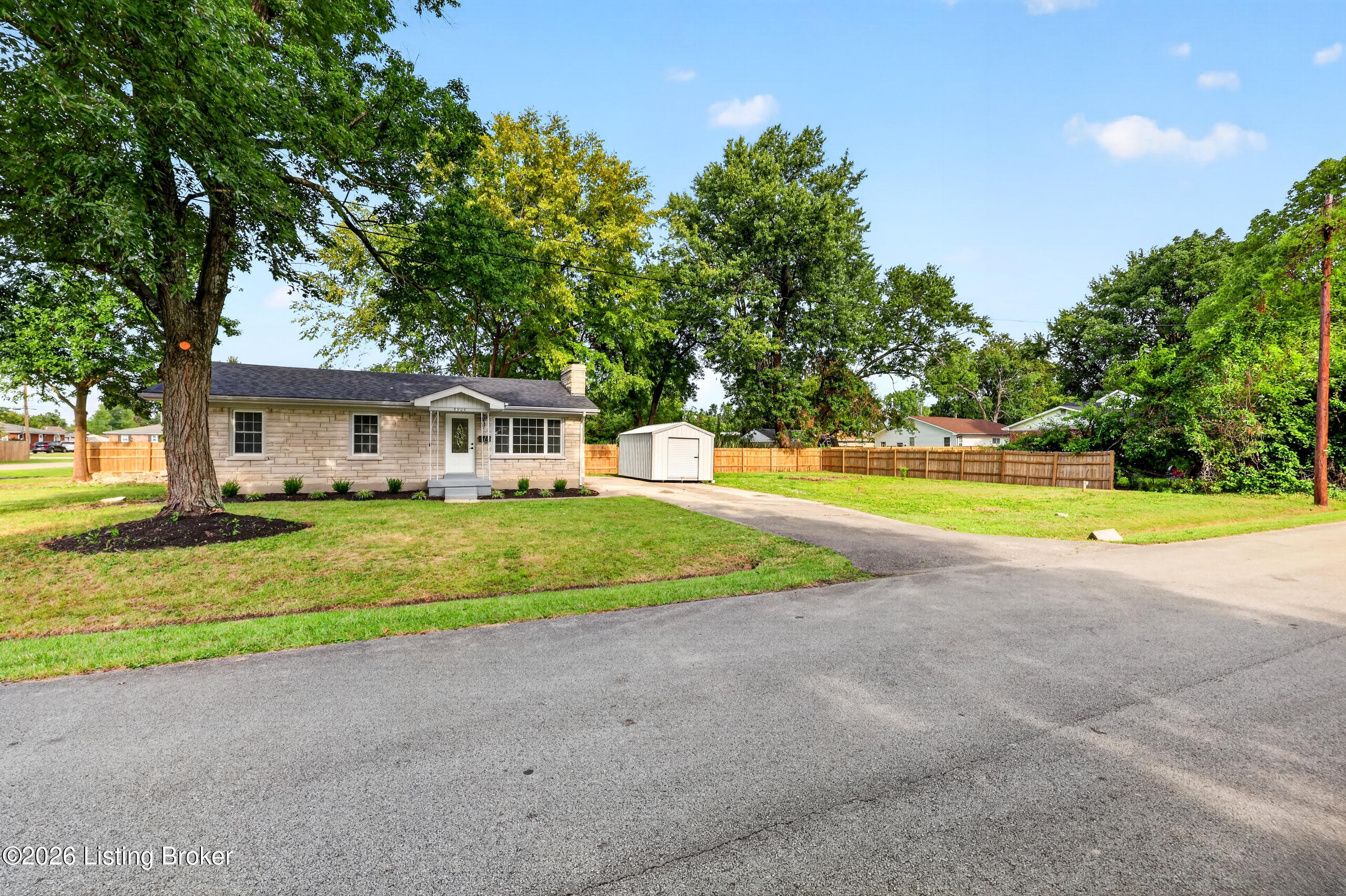 5904 Hood Rd