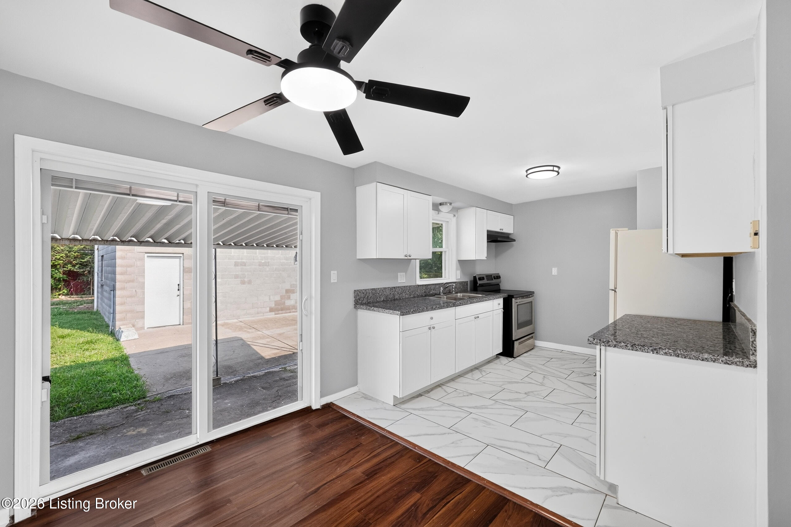 3009 Teakwood Cir