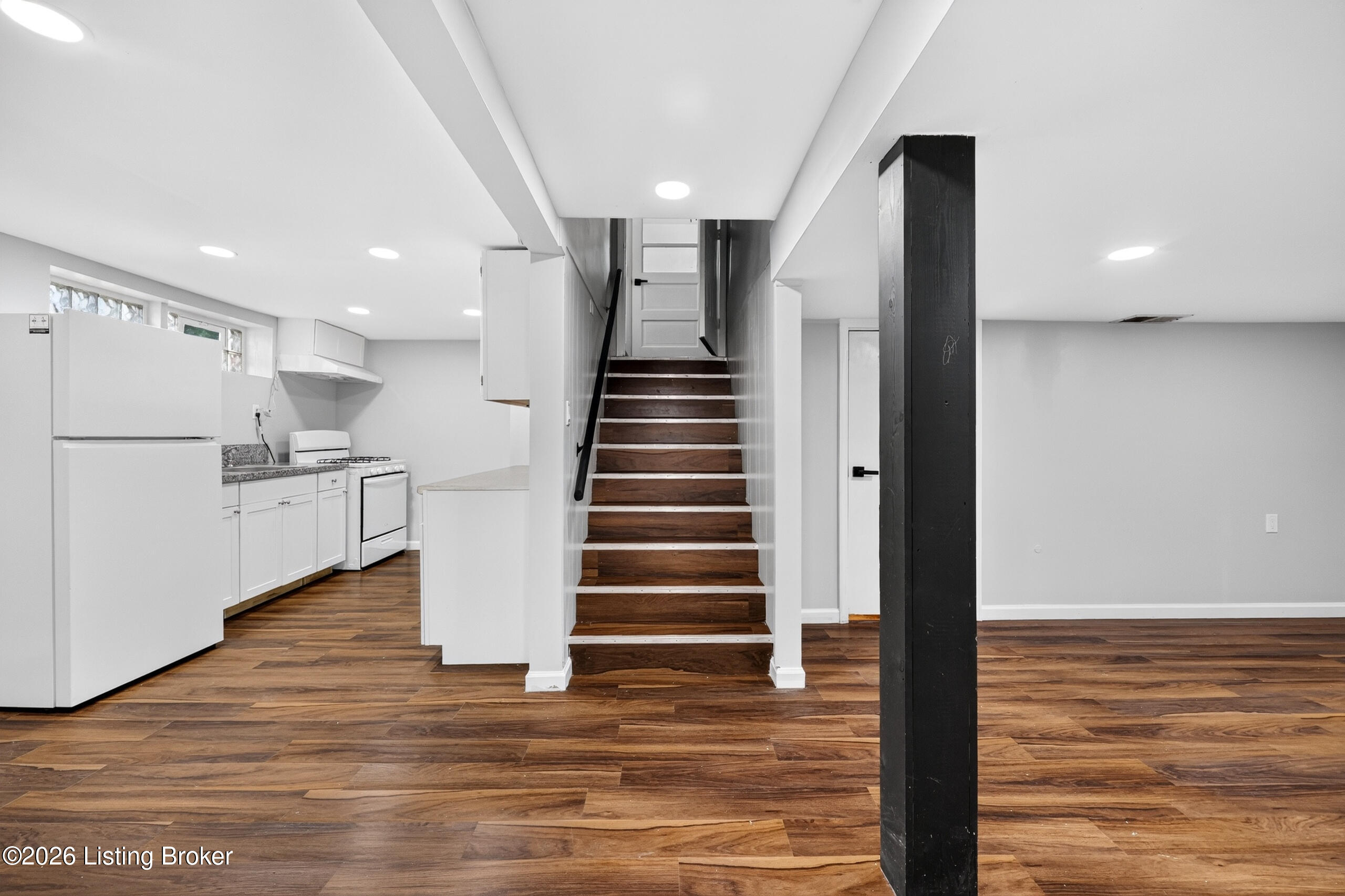 3009 Teakwood Cir