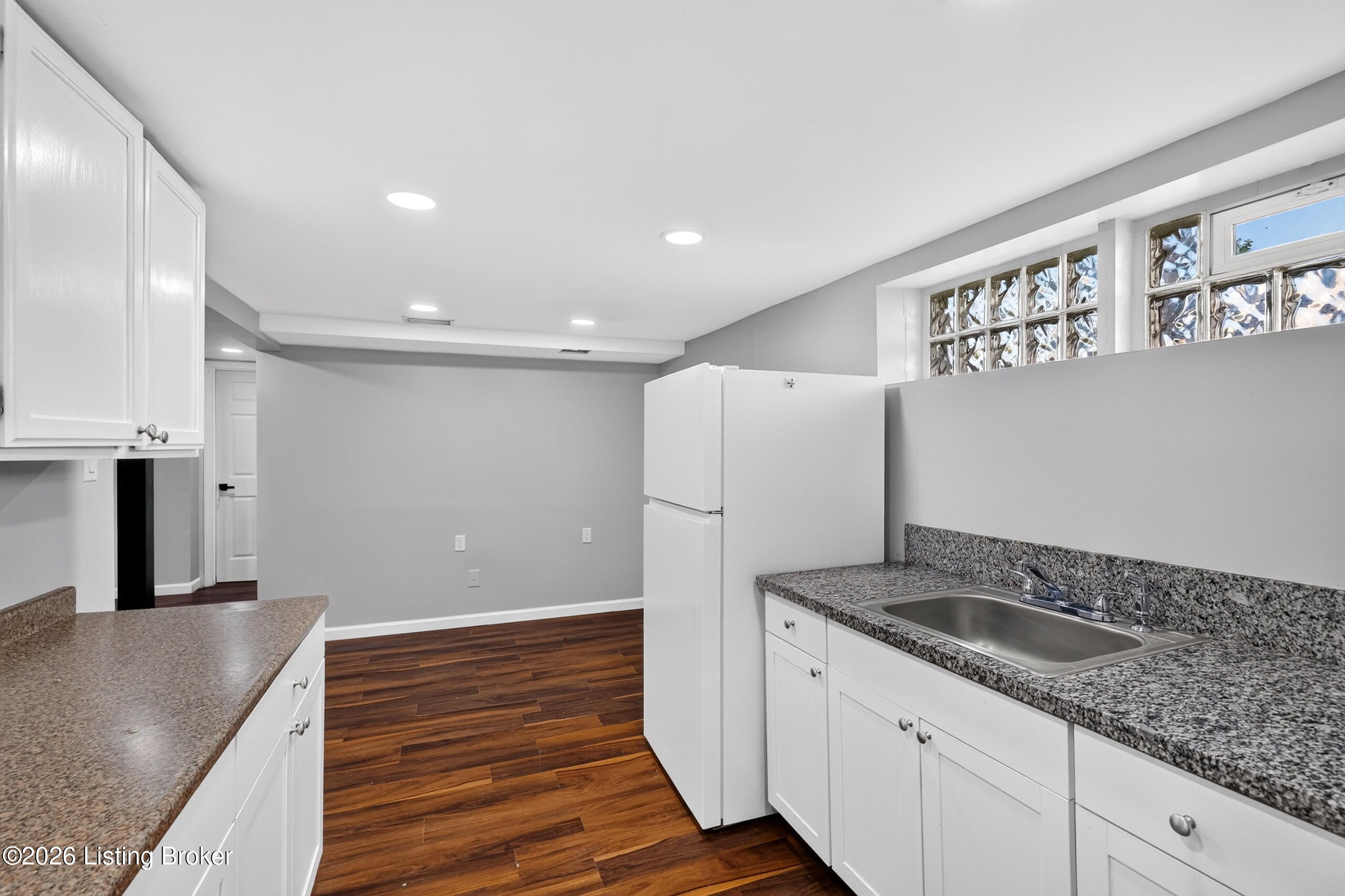 3009 Teakwood Cir