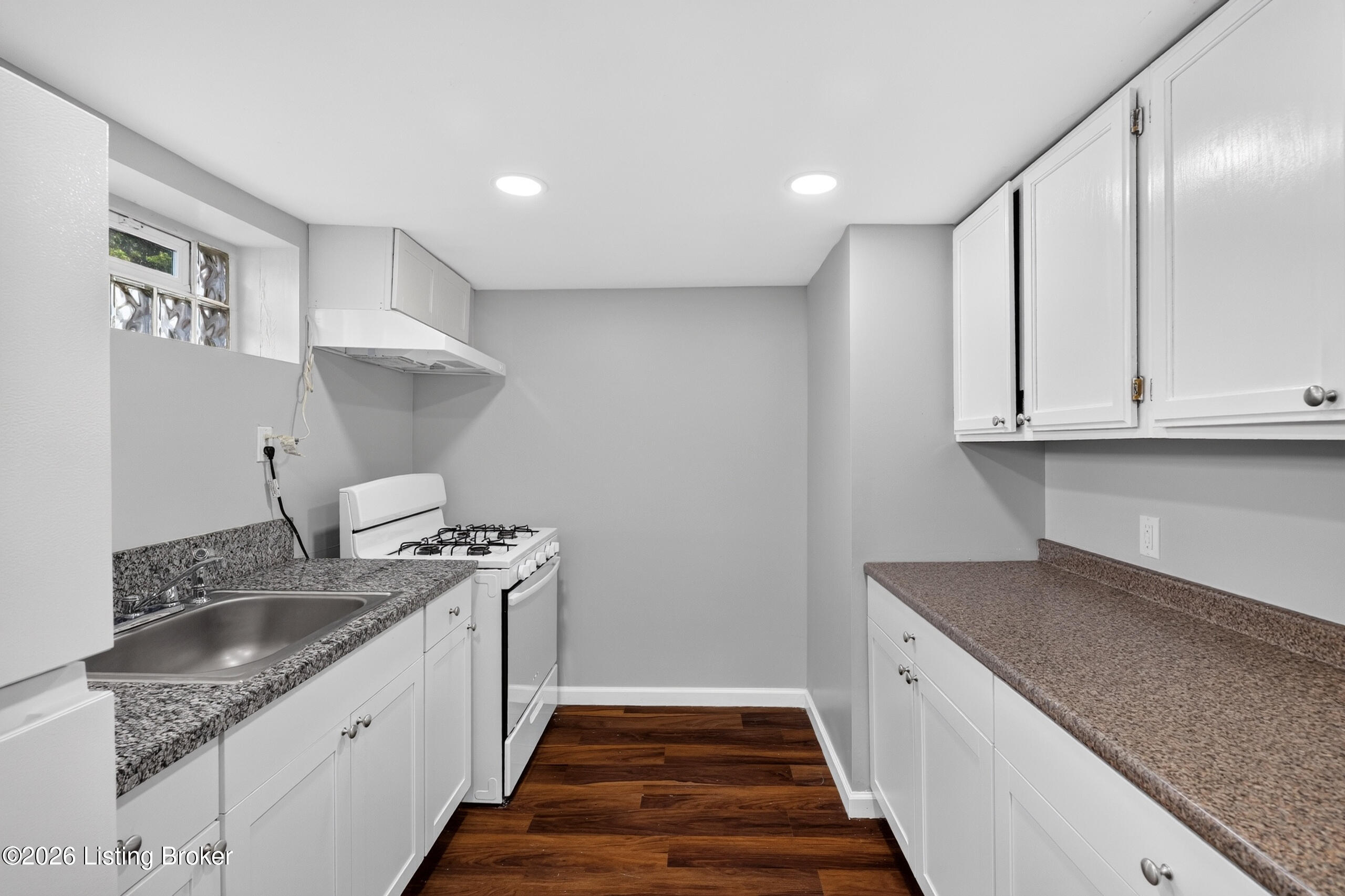 3009 Teakwood Cir