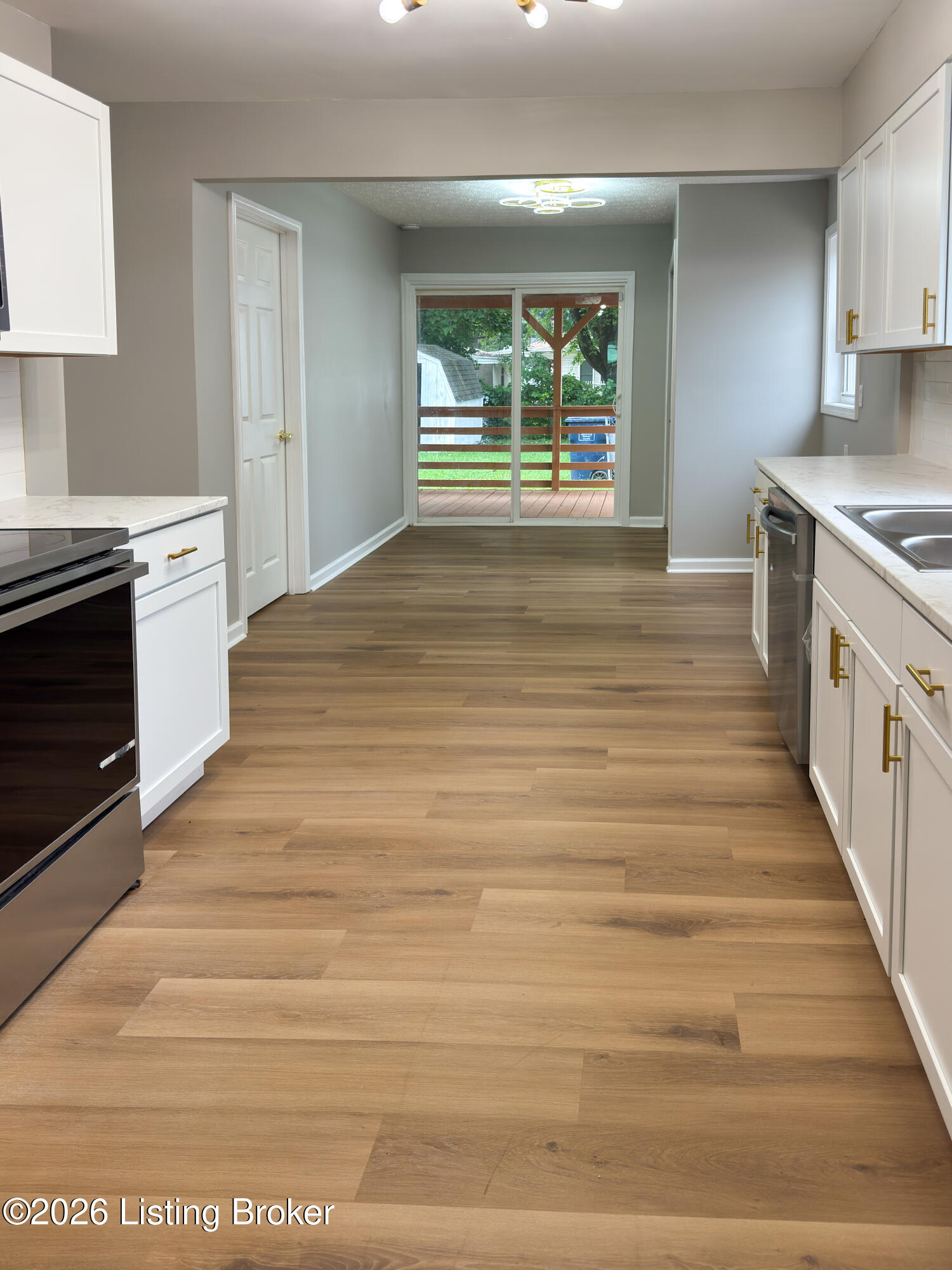 1728 Nelson Ave