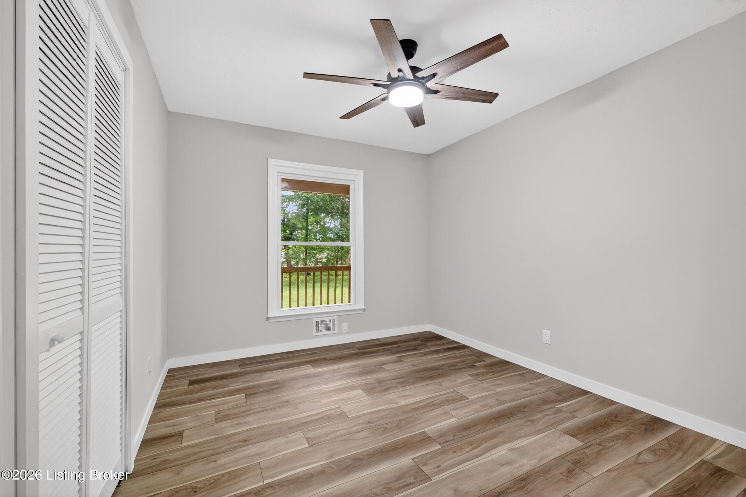 251 Colyer Ln