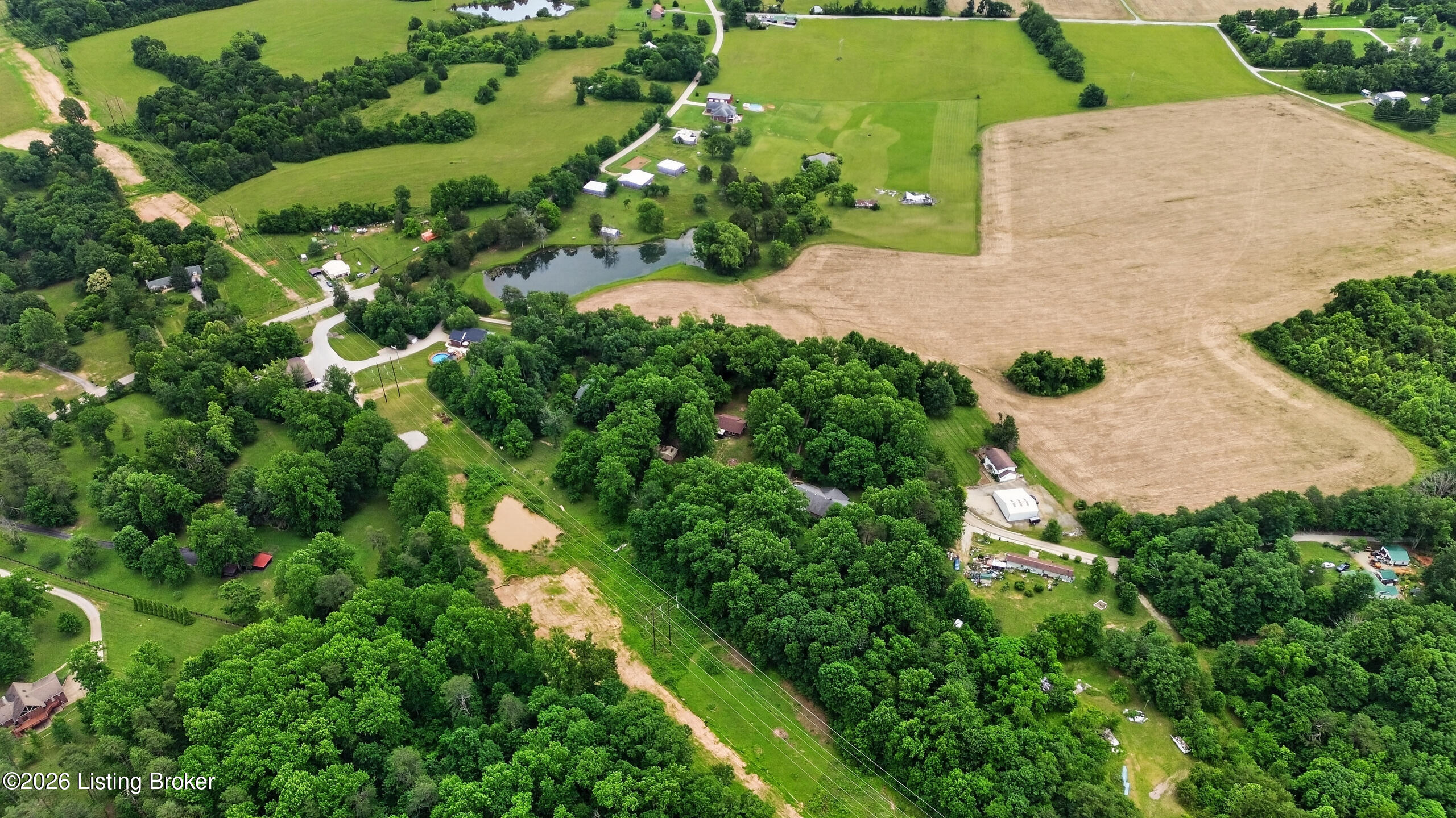 251 Colyer Ln