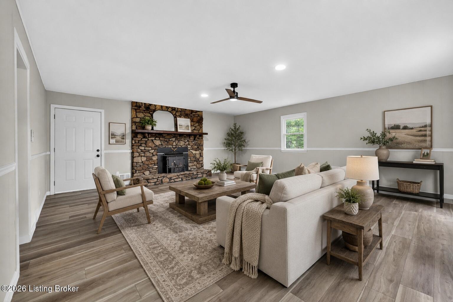 251 Colyer Ln