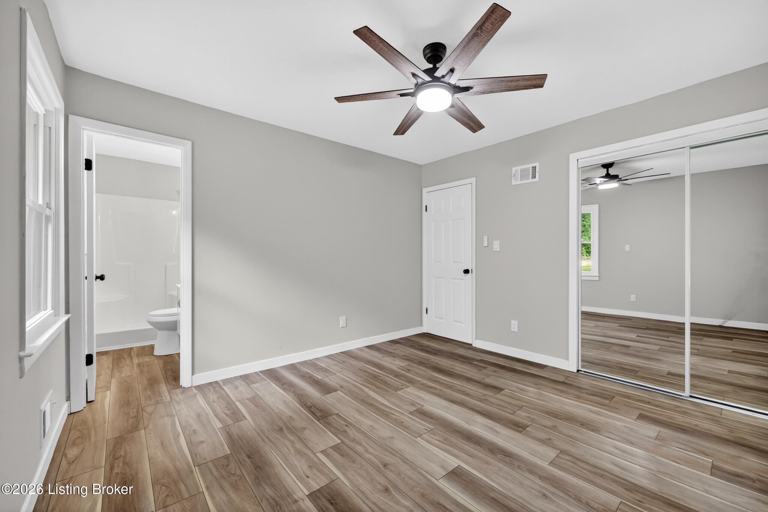 251 Colyer Ln