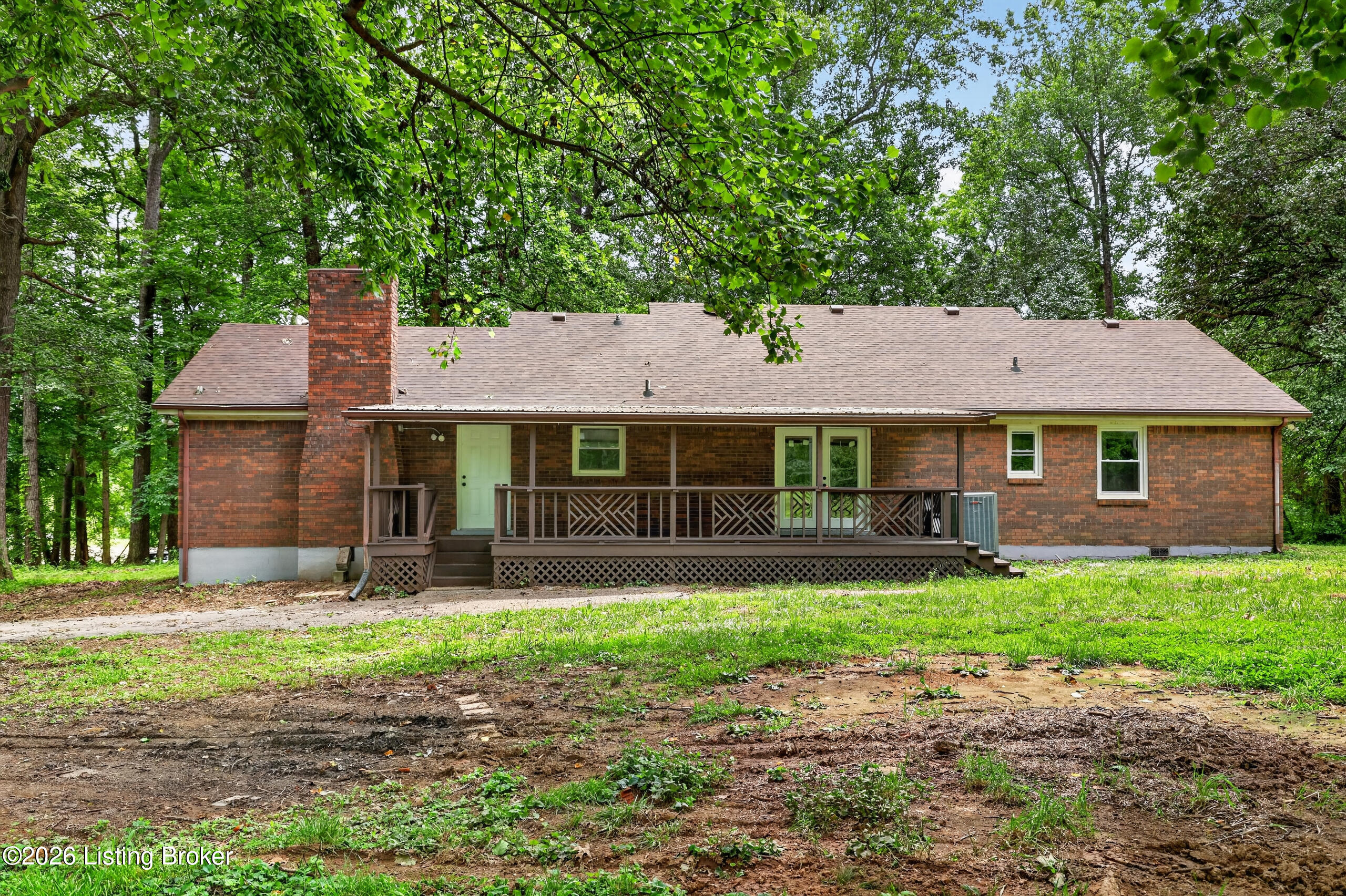 251 Colyer Ln