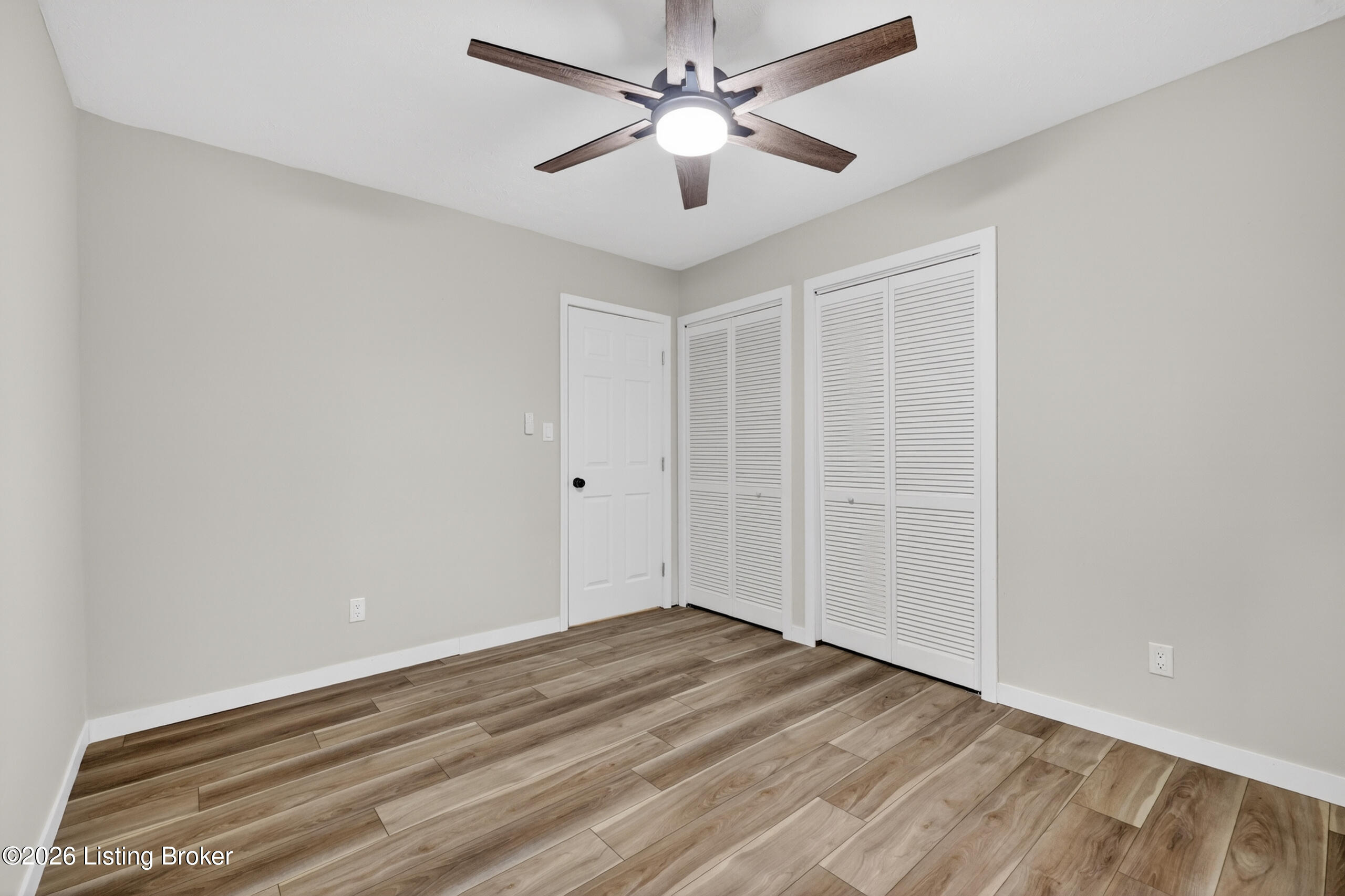 251 Colyer Ln