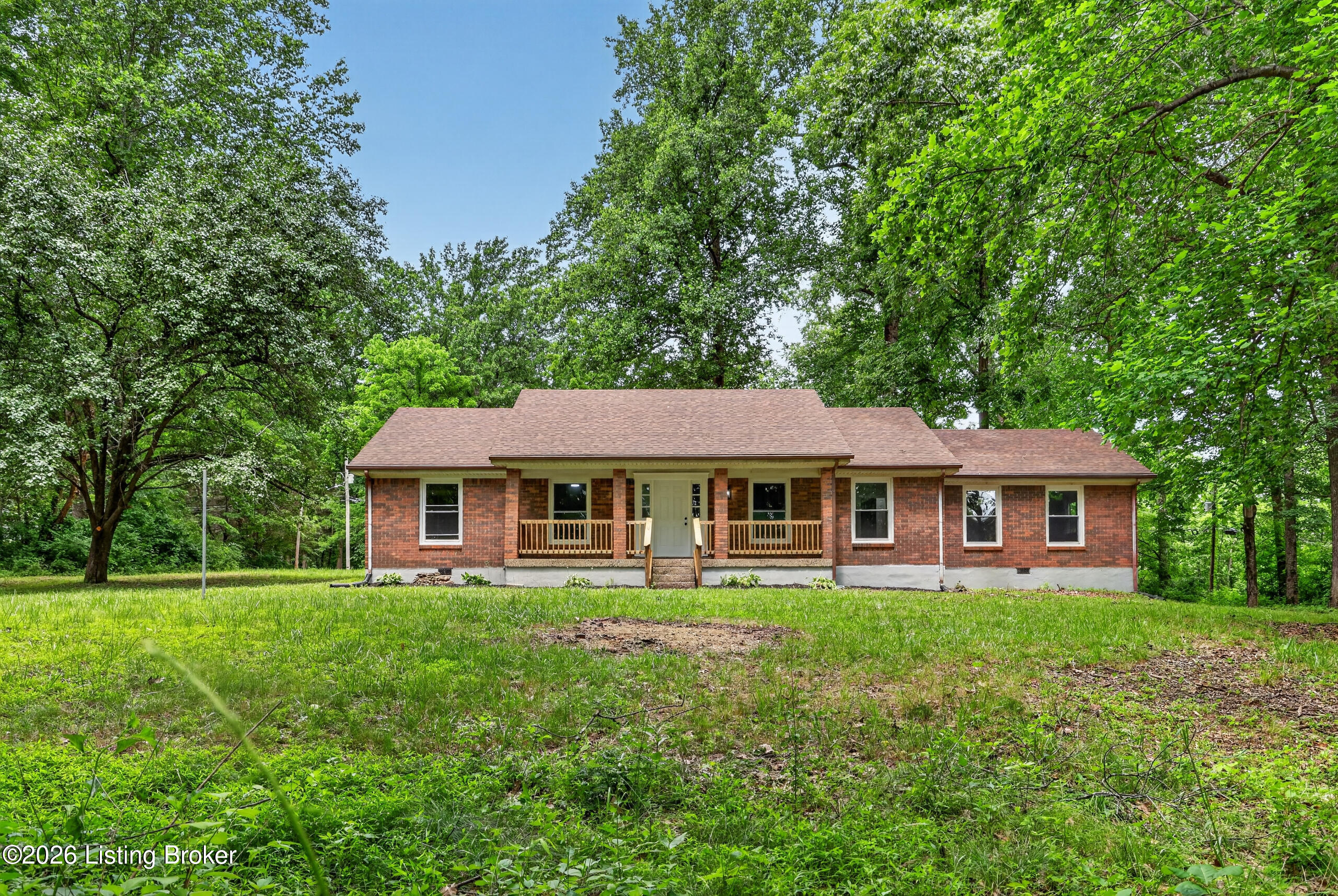 251 Colyer Ln