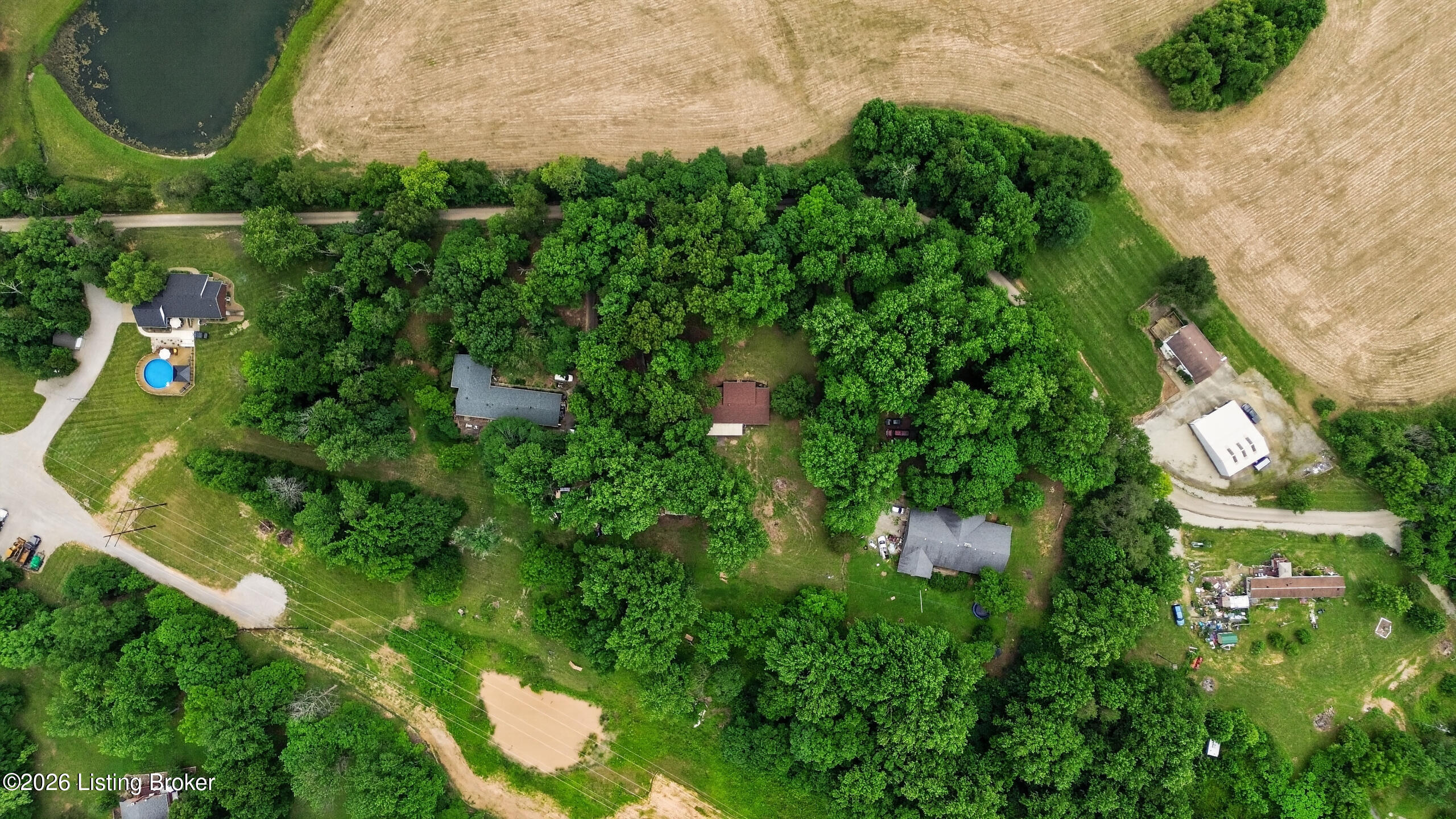 251 Colyer Ln