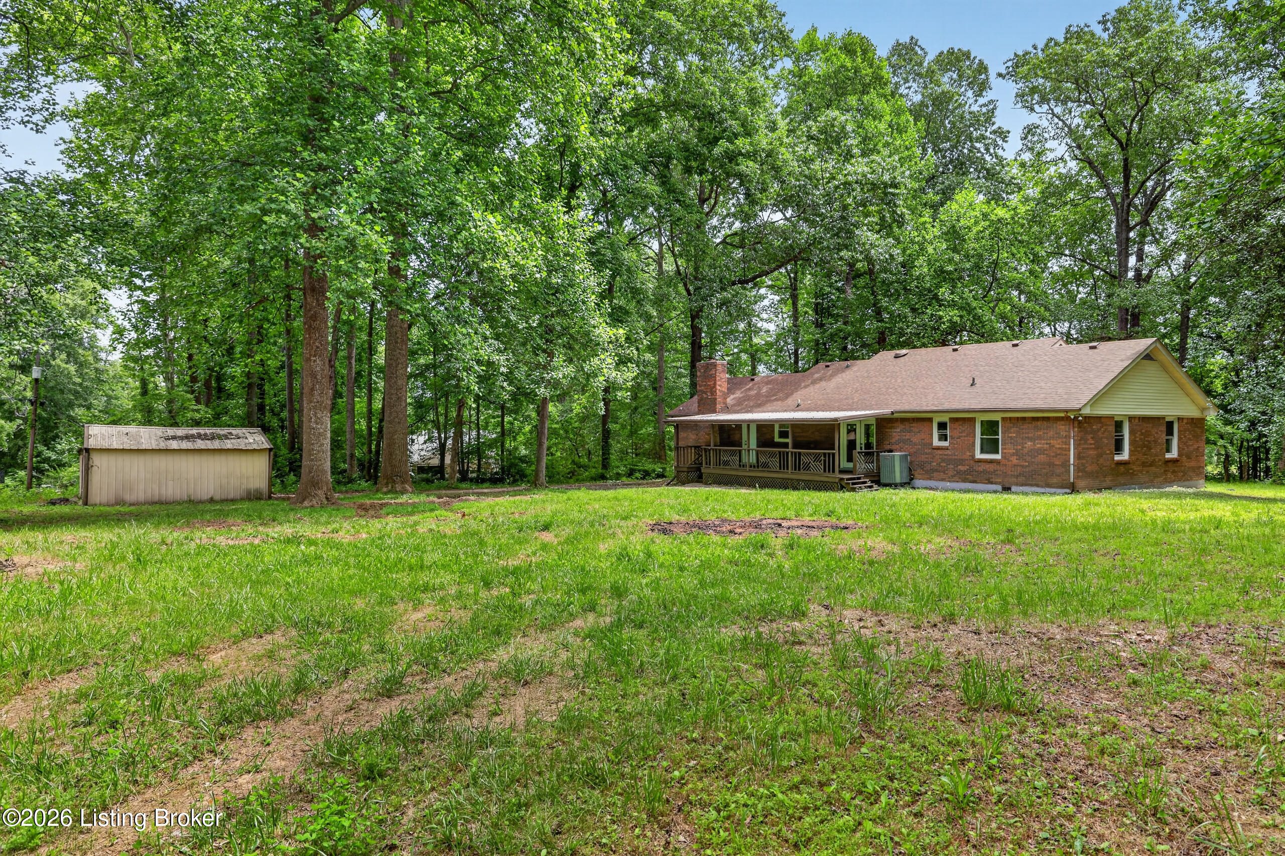 251 Colyer Ln