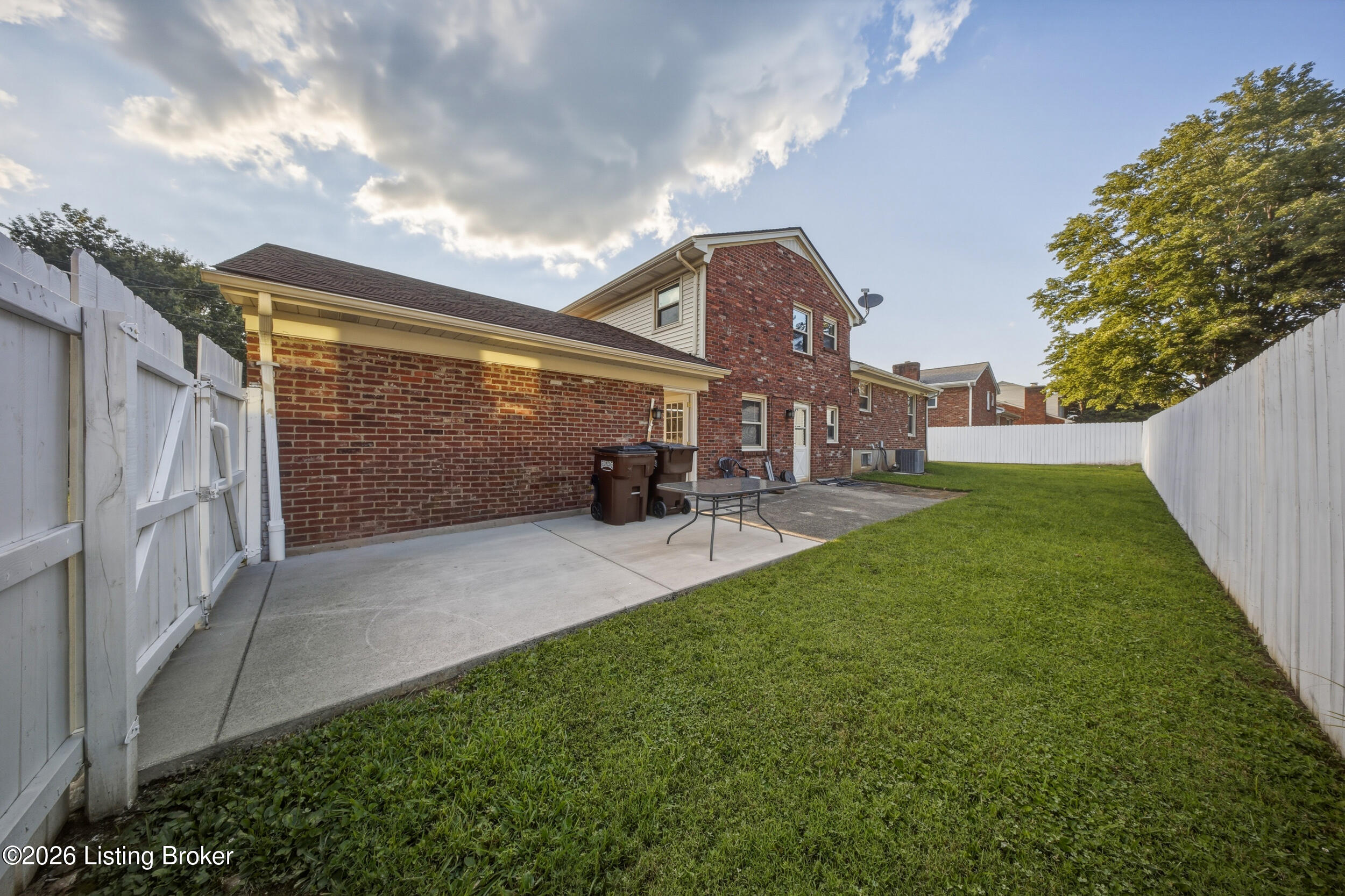 6913 Bellcrest Ct