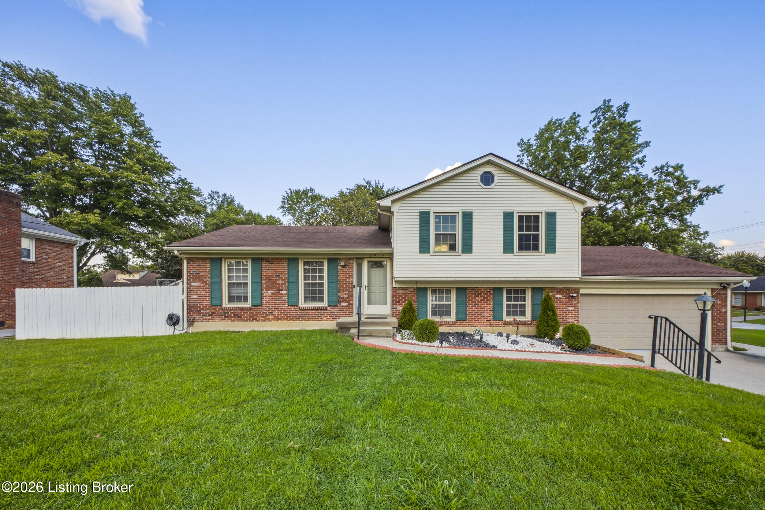 6913 Bellcrest Ct