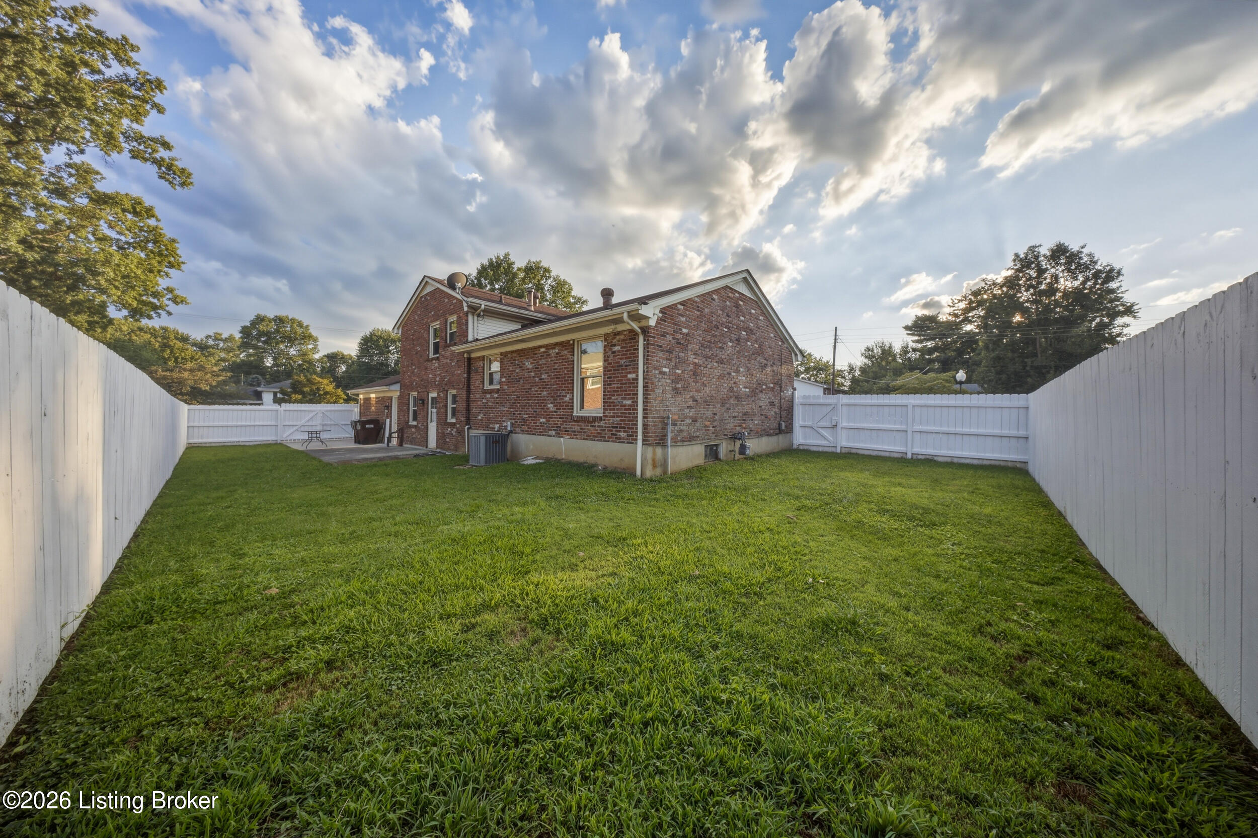 6913 Bellcrest Ct