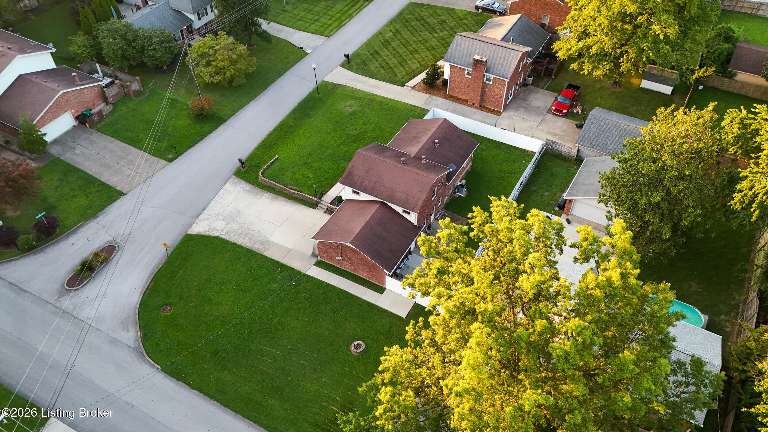 6913 Bellcrest Ct