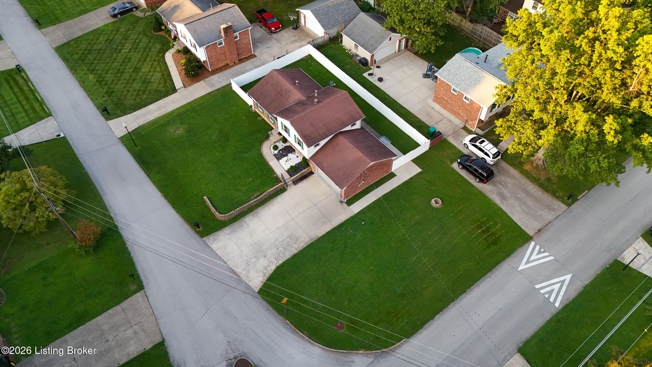 6913 Bellcrest Ct