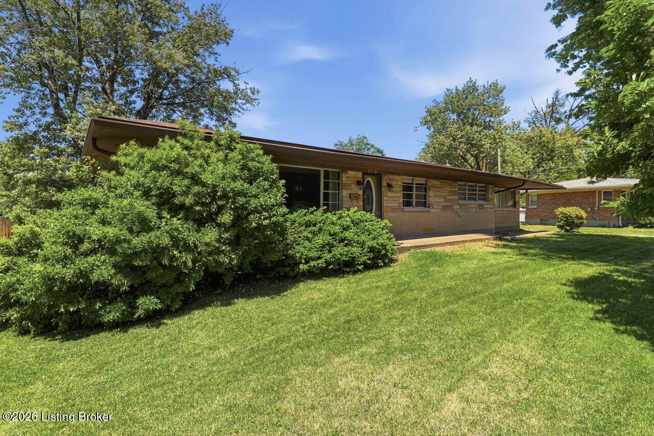 5739 Dorinda Dr