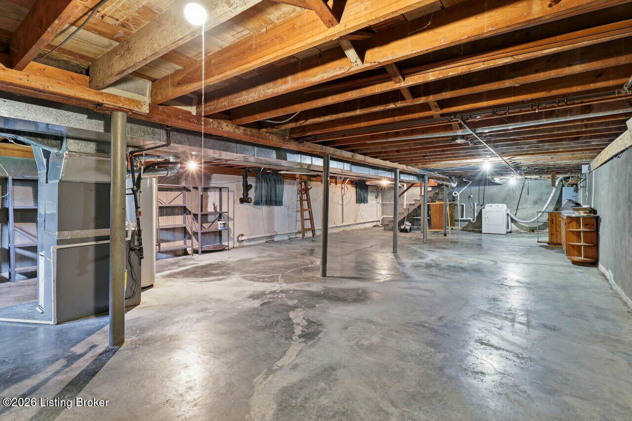 5739 Dorinda Dr