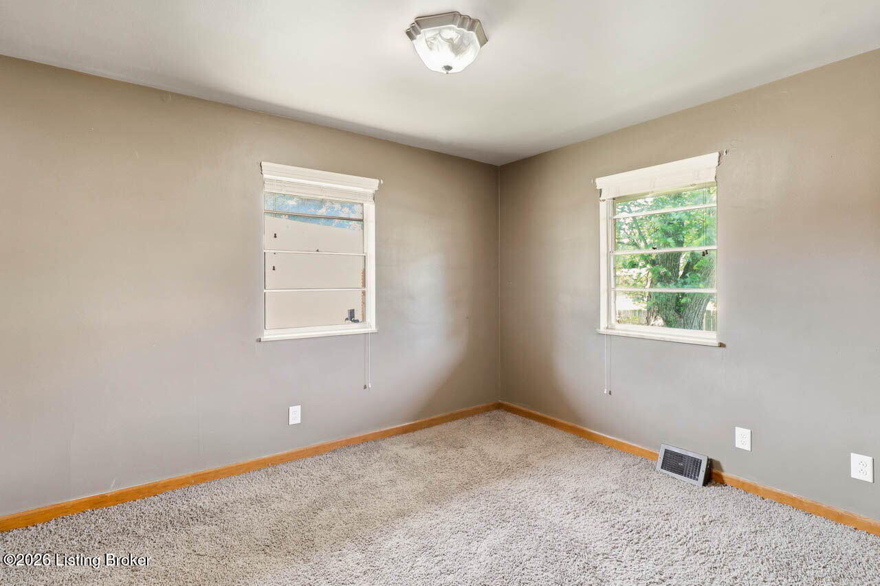 5739 Dorinda Dr