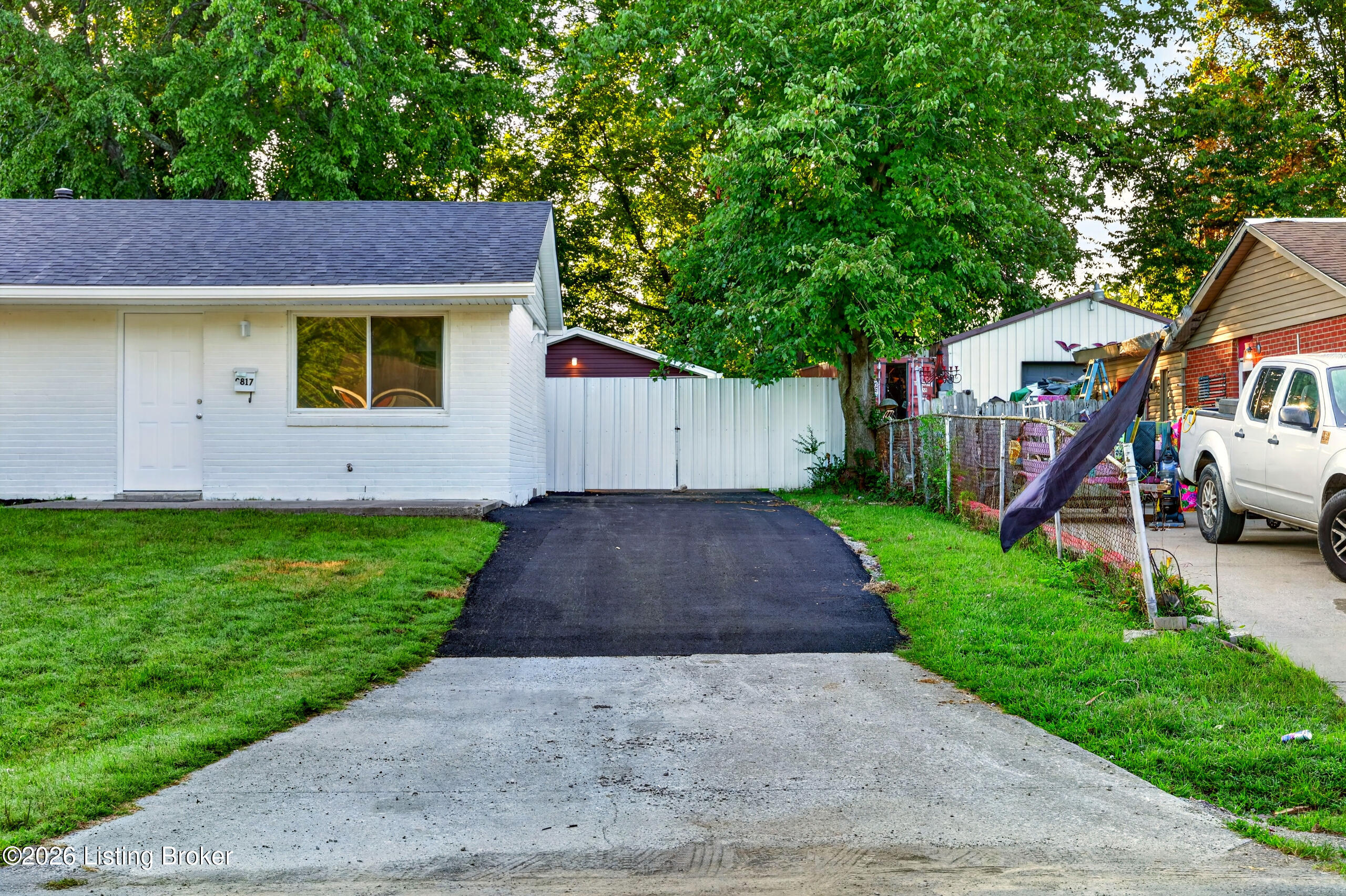 9817 Saturn Dr