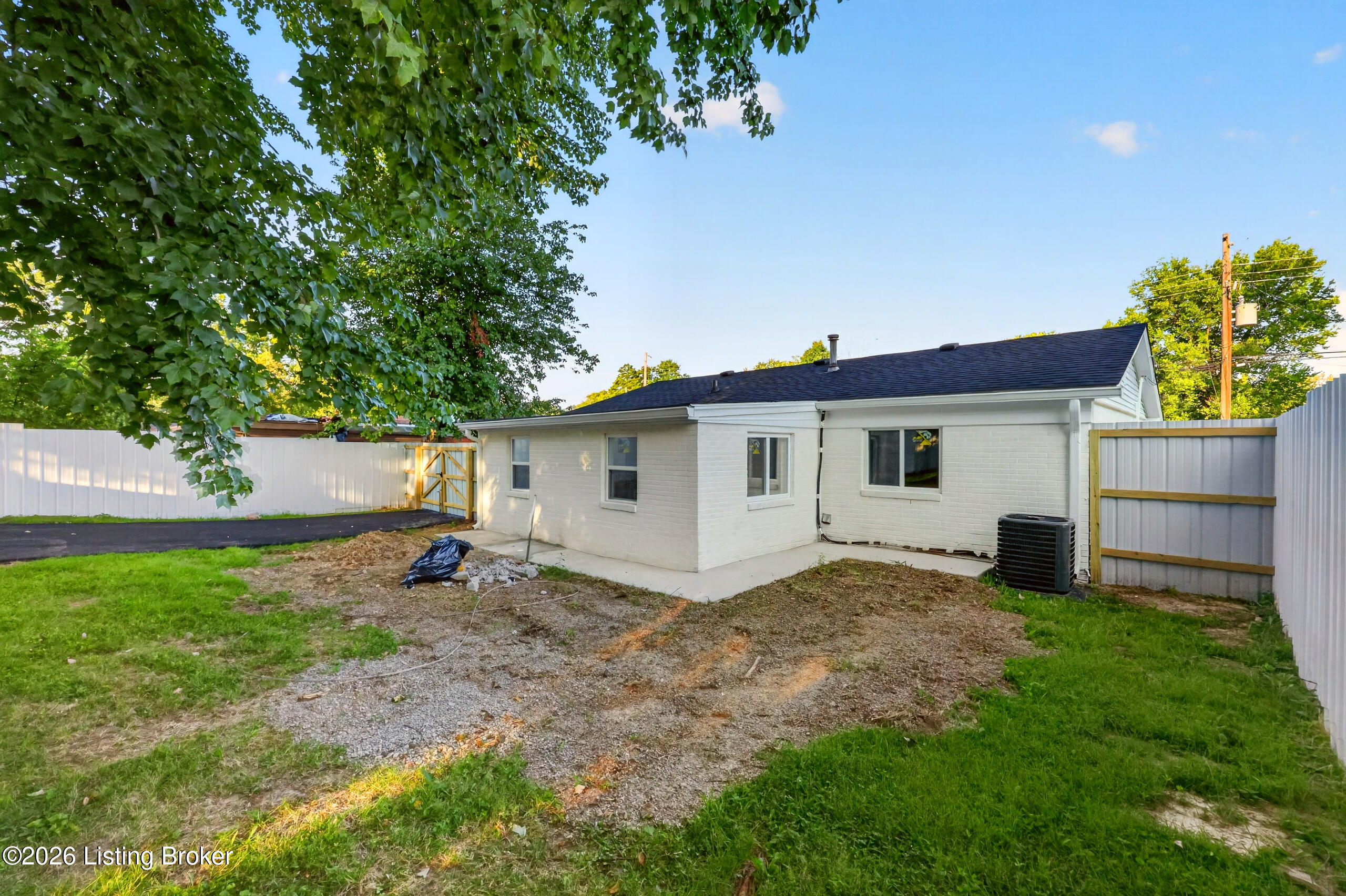 9817 Saturn Dr